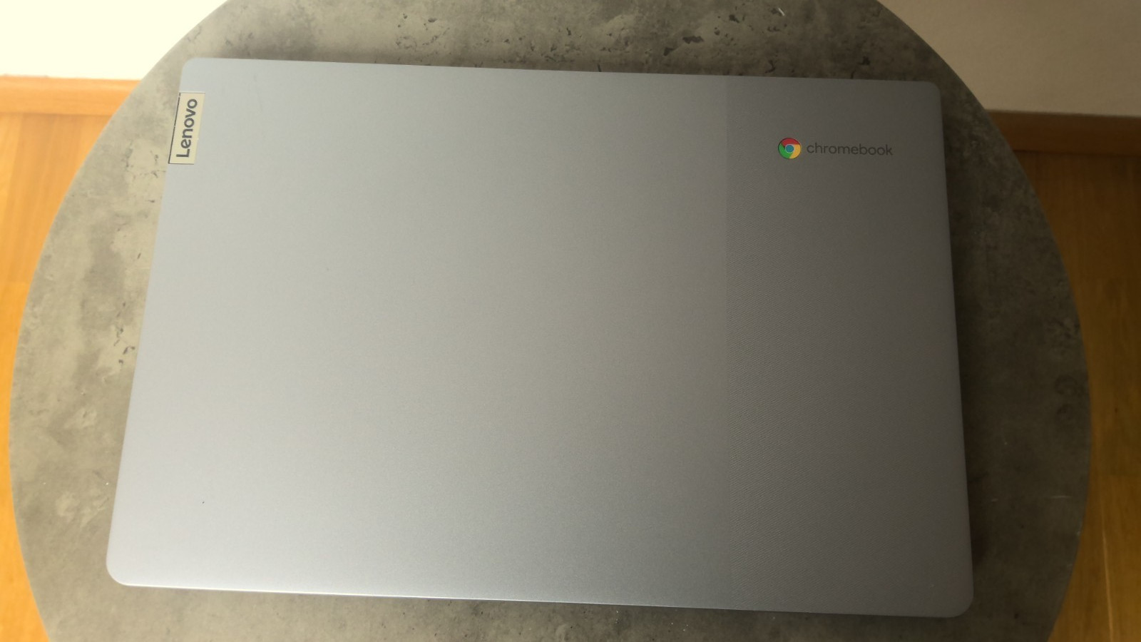 Ideapad 3 Chrome 15IJL6, like new