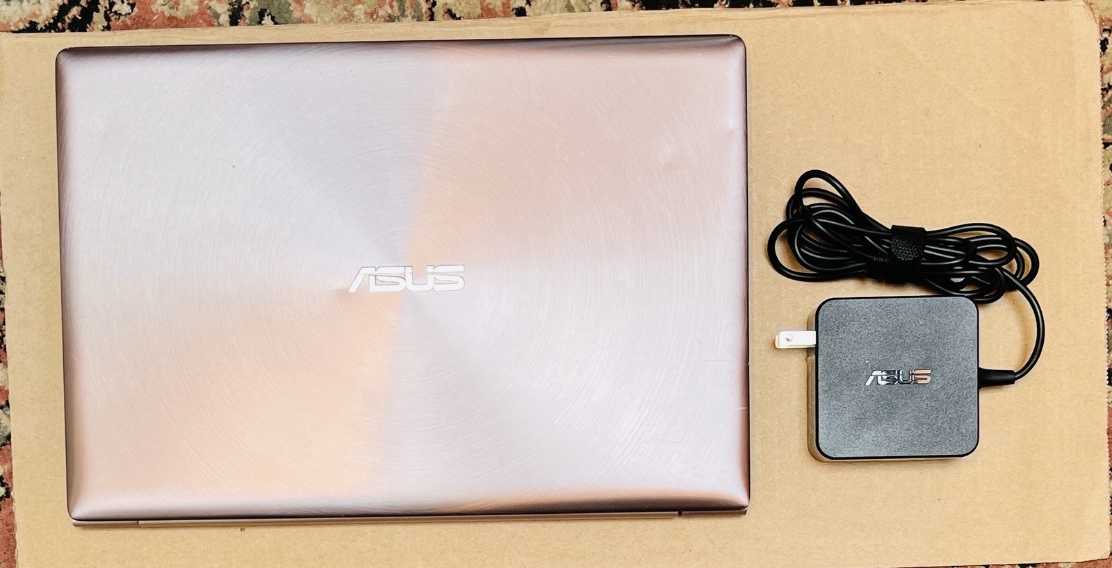 Asus Zenbook UX303UB, I7,12G Ram SSD250 G Nvidia Touch Screen Win 11 Pro No:2