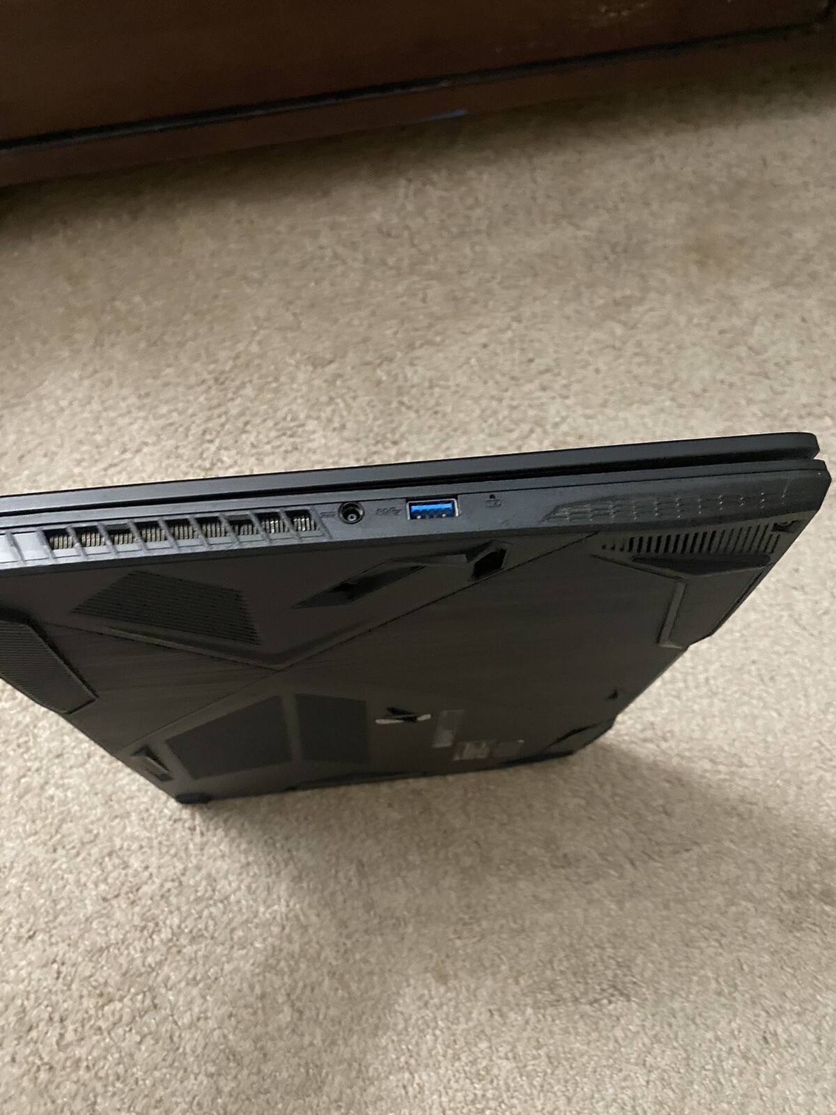 Gaming Laptop Comes With Charger Does Not Come With Original Box