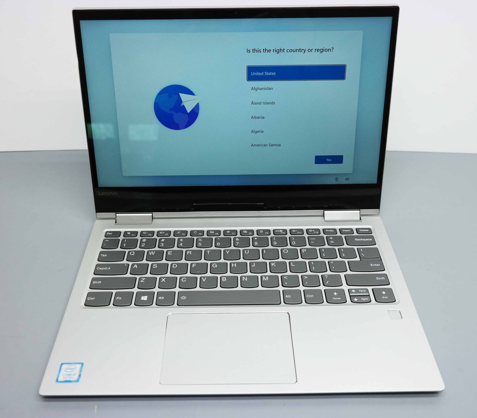 Lenovo Yoga 730-13IKB 13.3″ Core i5-8250U 8GB 256GB SSD