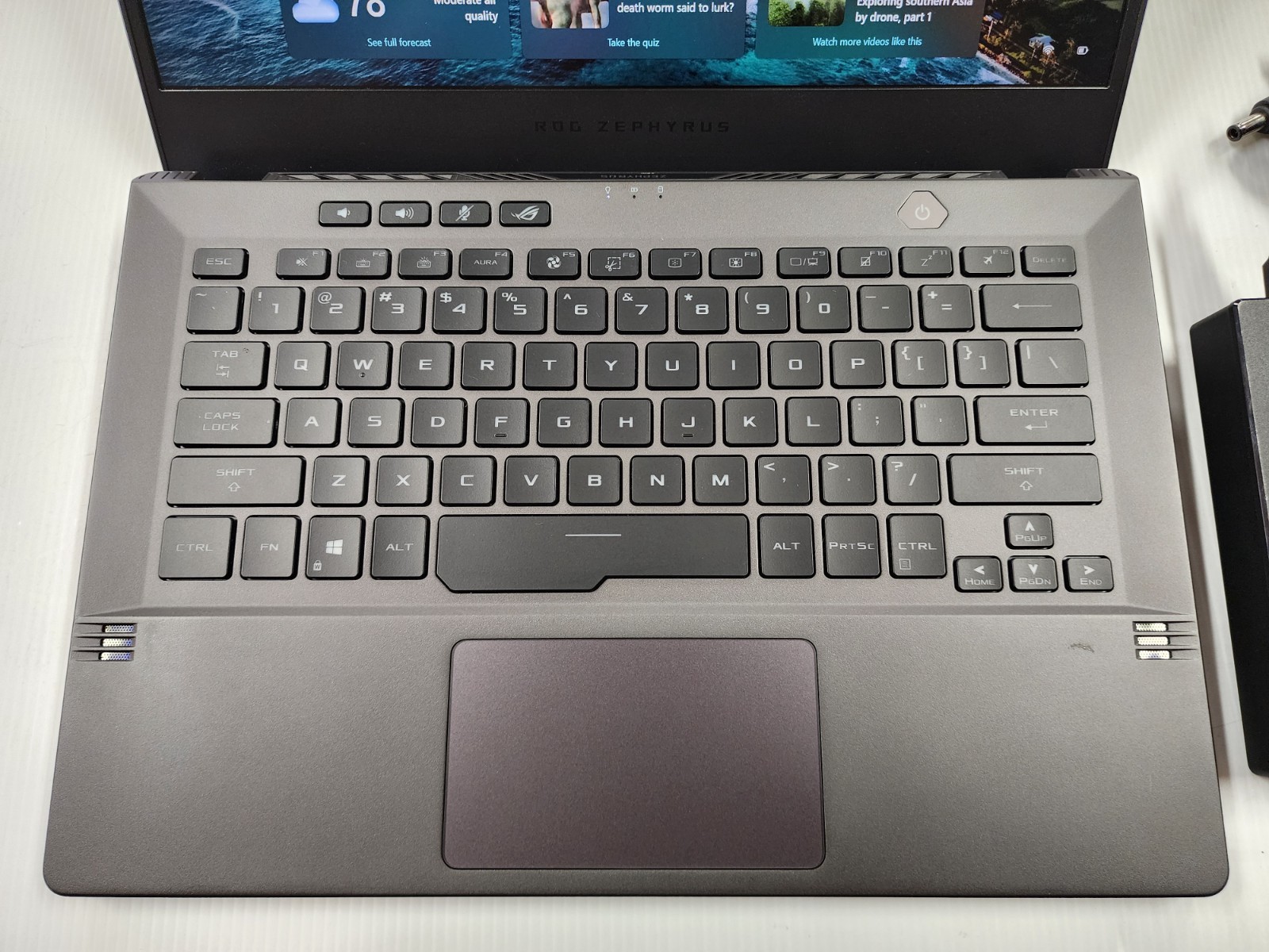 ASUS ROG Zephyrus G14 Laptop 14″ AMD Ryzen 7, 512GB SSD, 24GB RAM w/ Charger