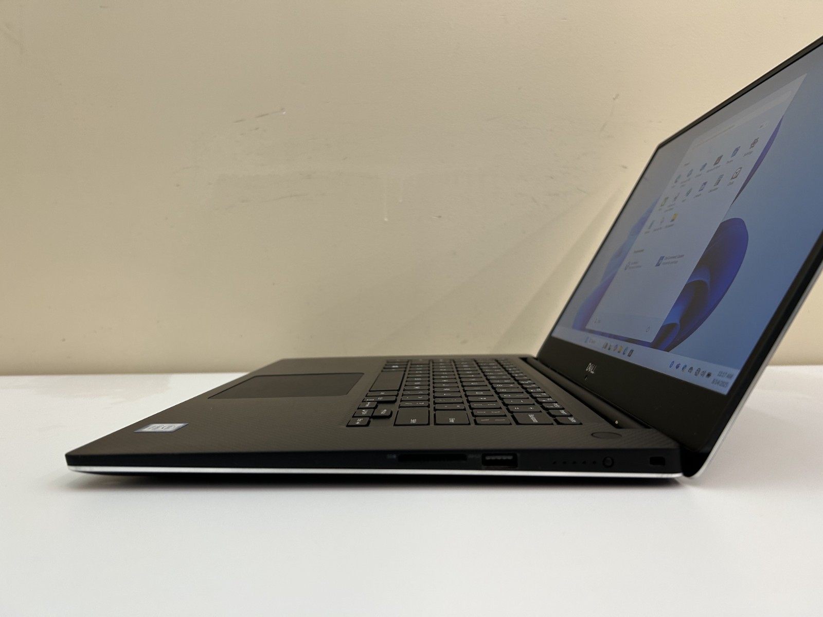 Dell Precision 5530 15.6″ i7-8850H 512GB M.2 32GB RAM Quadro T2000 GPU Win 11