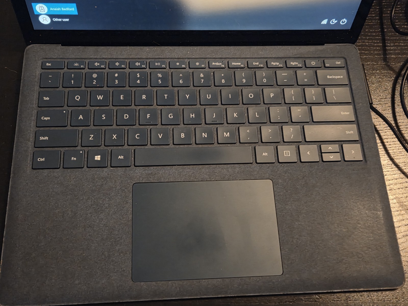 Microsoft Surface Laptop 3 1867 13.5″ i5-1035G7 1.5GHz 8GB RAM 128GB W/Charger