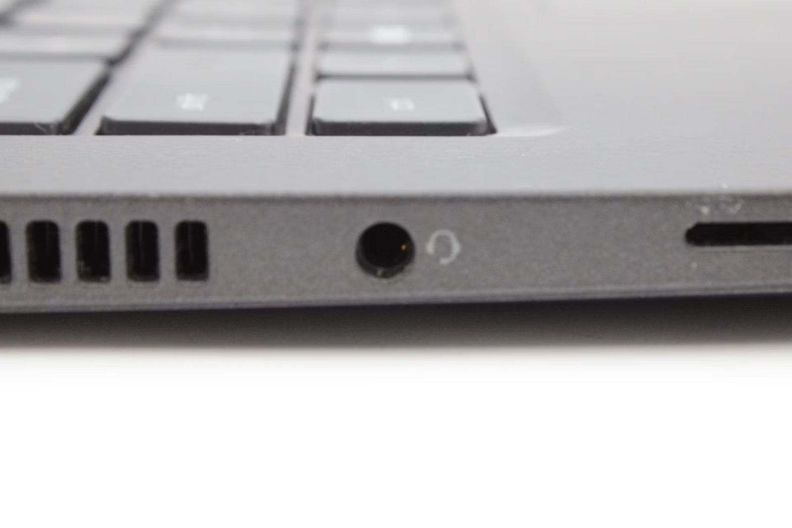 Dell Latitude 7420 Used 14″ i7-1185G7, 16GB RAM, 256GB NVMe