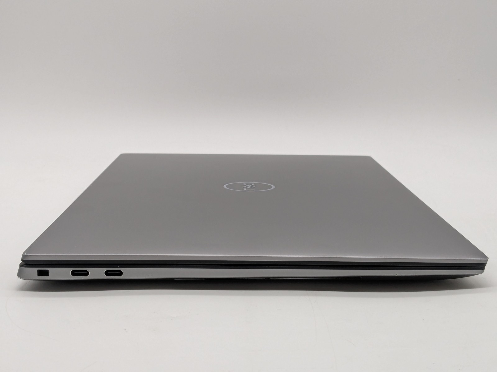 Dell Precision 5570 16″ FHD+ I5-12600H 256GB SSD 16GB W11P RTX A1000 IRCam