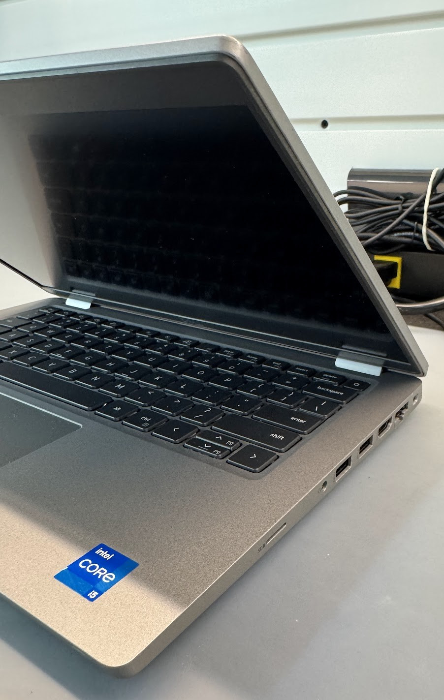 Dell Latitude 5420 14″ INTEL CORE i5-1145G7 256GB SSD 16GB RAM WINDOWS 11 *READ*