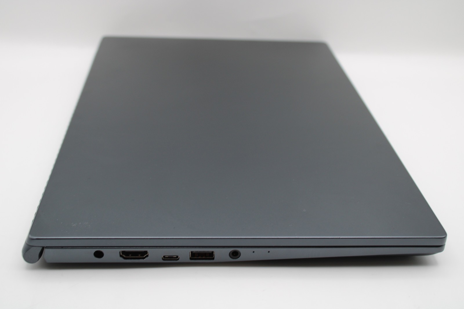 MSI Modern 15 MS-1552 _ I7-1165G7 @ 2.8 _ 16GB RAM _ 512GB SSD _ W11P