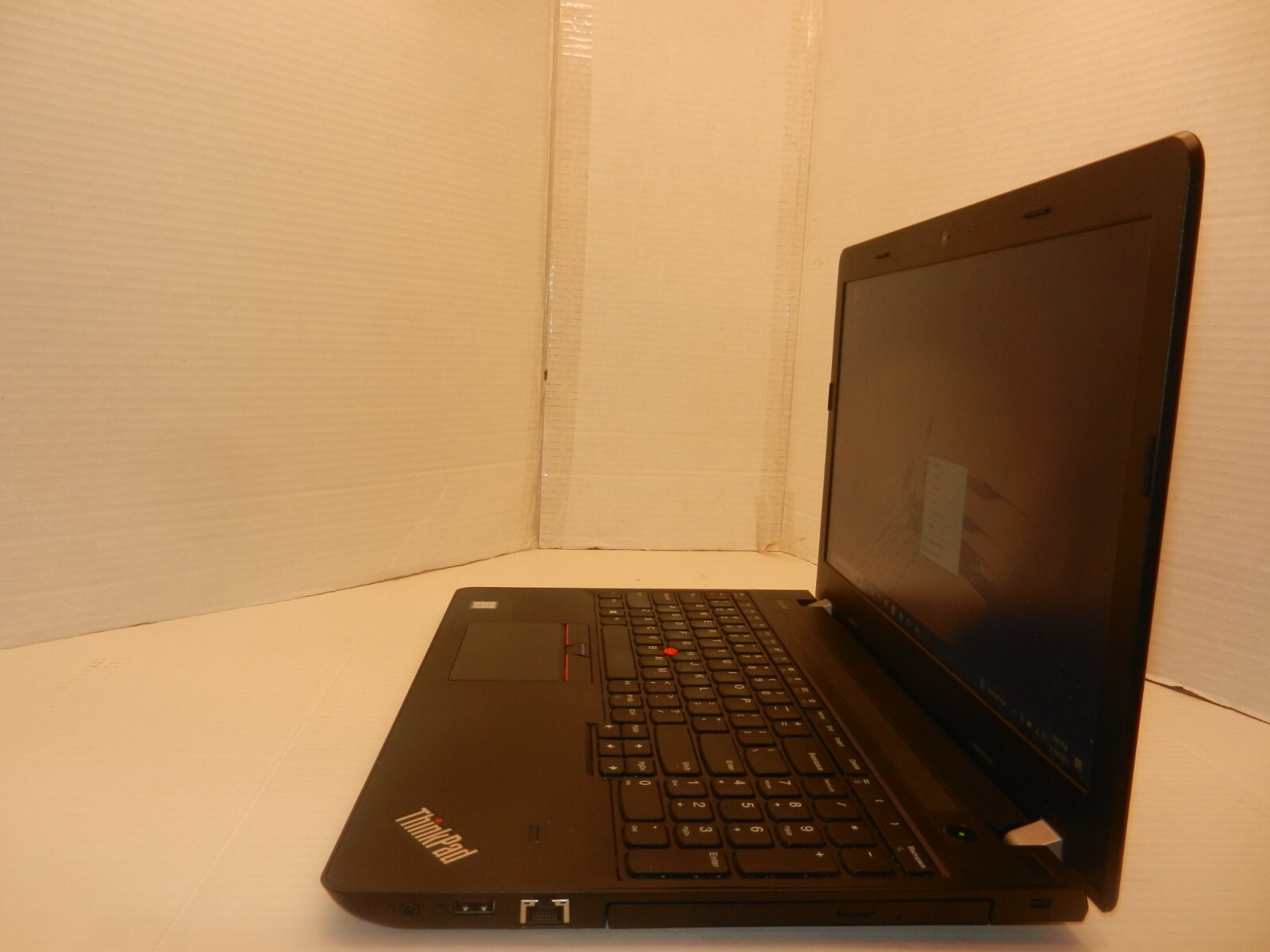 LENOVO THINKPAD E570 (20H50045US) 15.6″ CORE i5-7200@2.5GHZ 8GB RAM WINDOWS 10