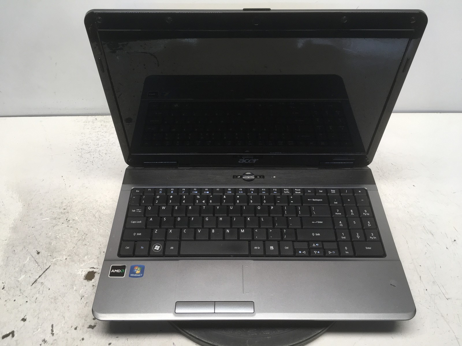 Acer Aspire 5532 AMD Athlon TF-20 1600MHz 3 GB NO HDD No Batt