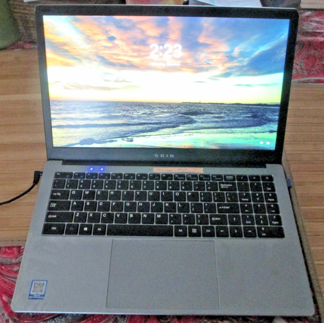 SGIN M15-N 15.6″ HD Celeron N4000 1.1GHz Intel Windows 11 4GB RAM Mouse 16GB Mic