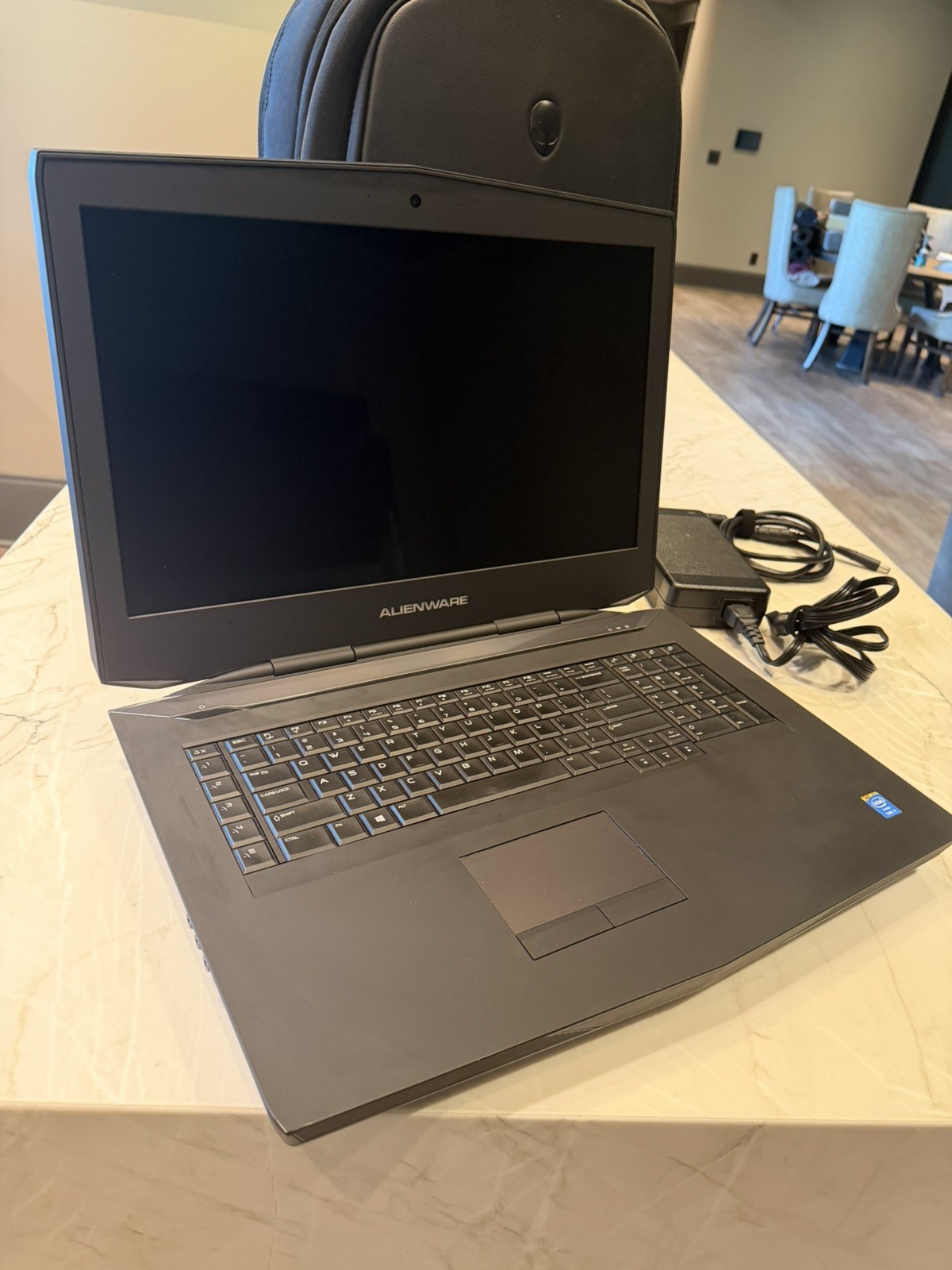 Alienware 18 Laptop (P19E) i7-4910MQ, Nvidia GTX 970M (X2) and Bag