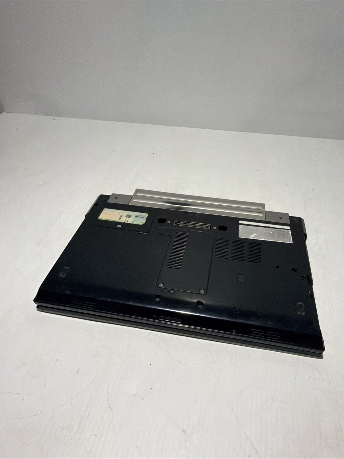 Dell Latitude E4310 14″ Laptop i5 M540 8gb Ram No Drives Boots Bios No P/S