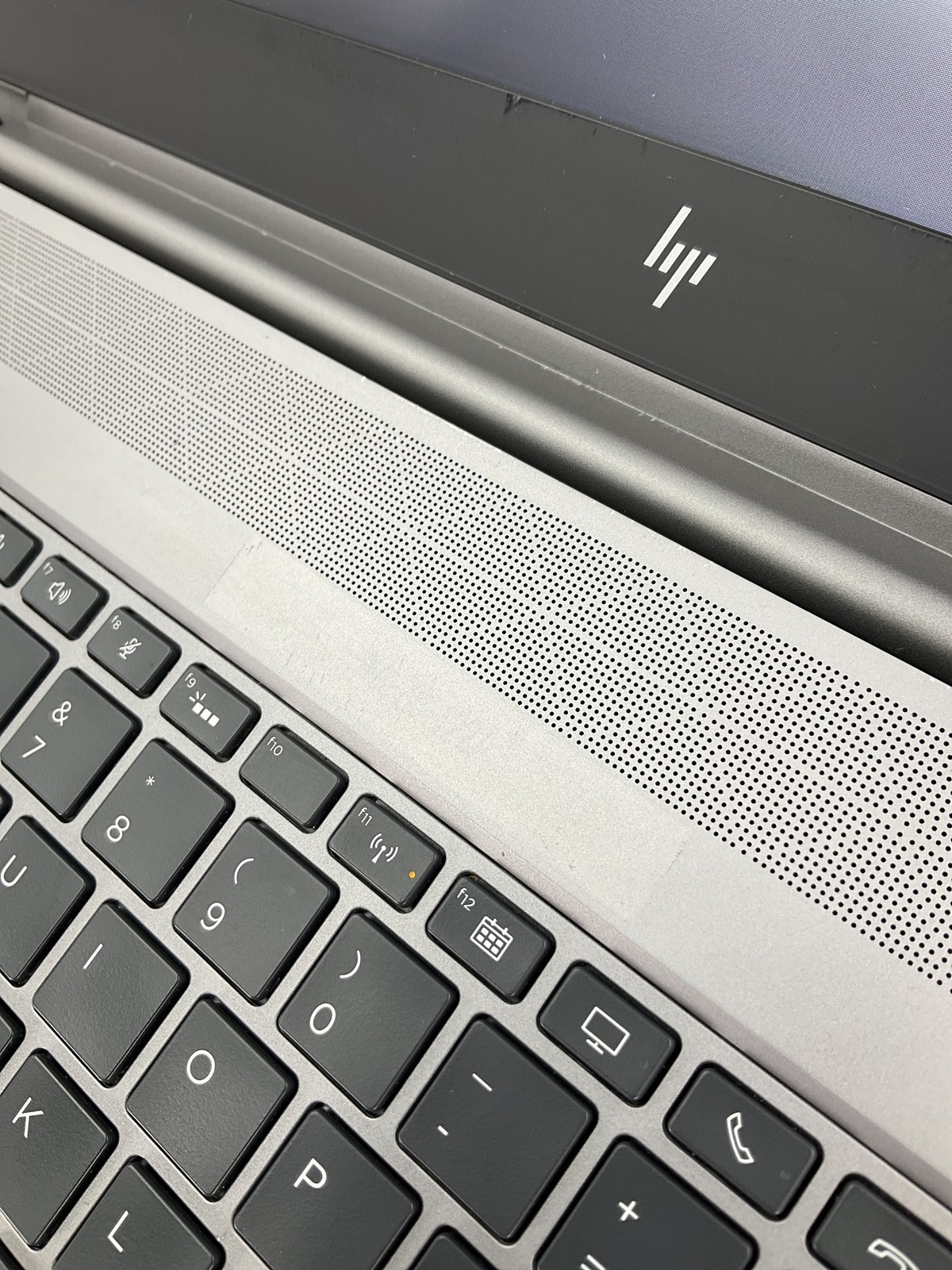 HP Zbook 15 G5 15.6″ Core i7-8750H 256GB 16GB B Win 11 Pro P2000