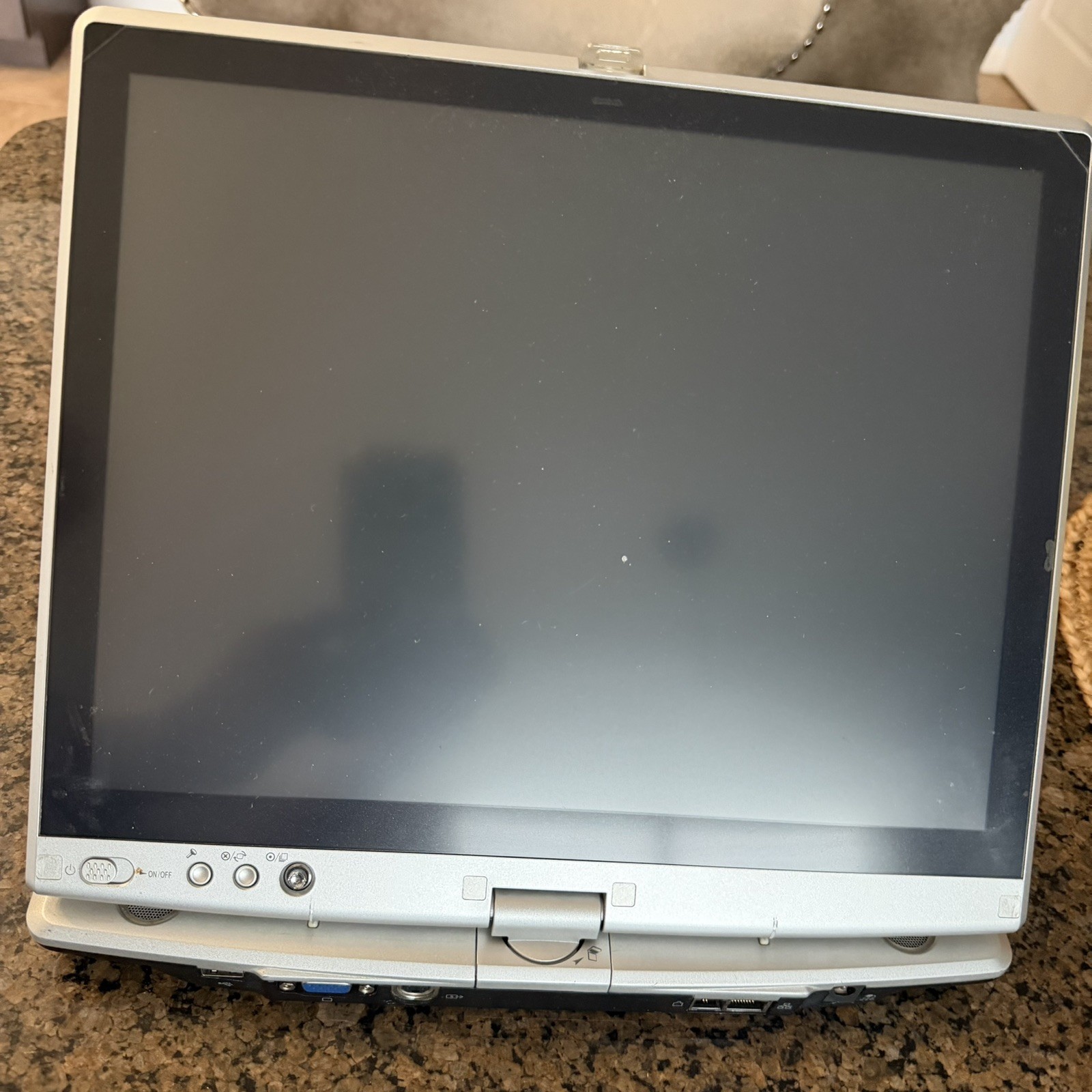 Toshiba Satellite R15-S822 Laptop Convertible Tablet UNTESTED No Charger Parts