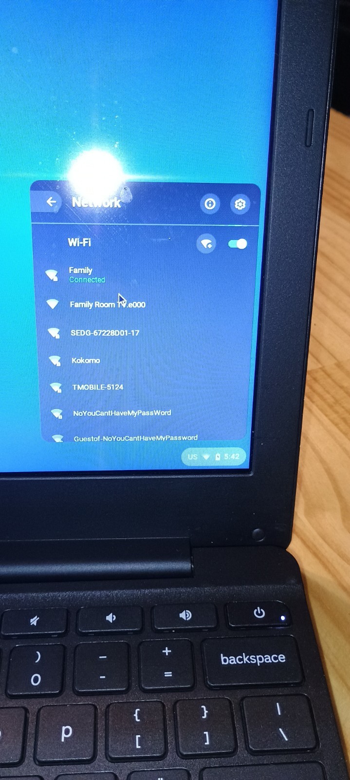 Hisense C11 Chromebook (11.6″), manufactured in May 2017