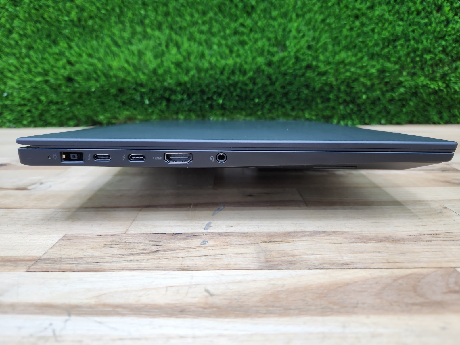 Lenovo ThinkPad P1 Gen 3 15.6″ 4K Touchscreen i9-10885H 32GB 512GB SSD T2000 ~