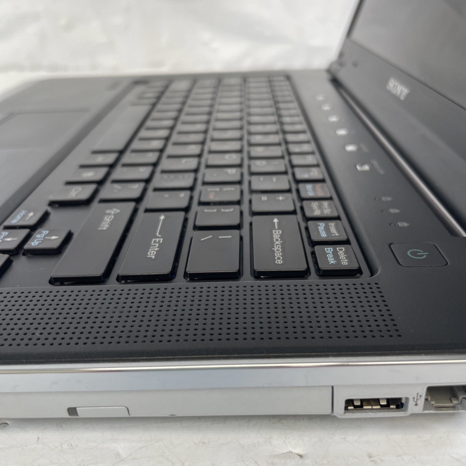 Sony VAIO VGN-CR320E Laptop Intel C2D T7250 2.0GHz 4GB RAM 120GB HDD Windows 10