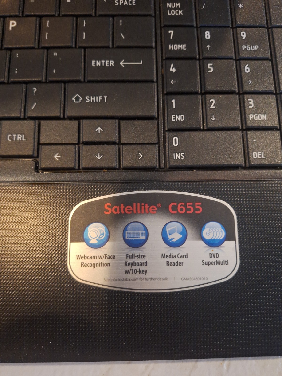 Toshiba Satellite C655-S5501 15.6in. (Intel Core i3 1st Gen., 2.53GHz) No HDD