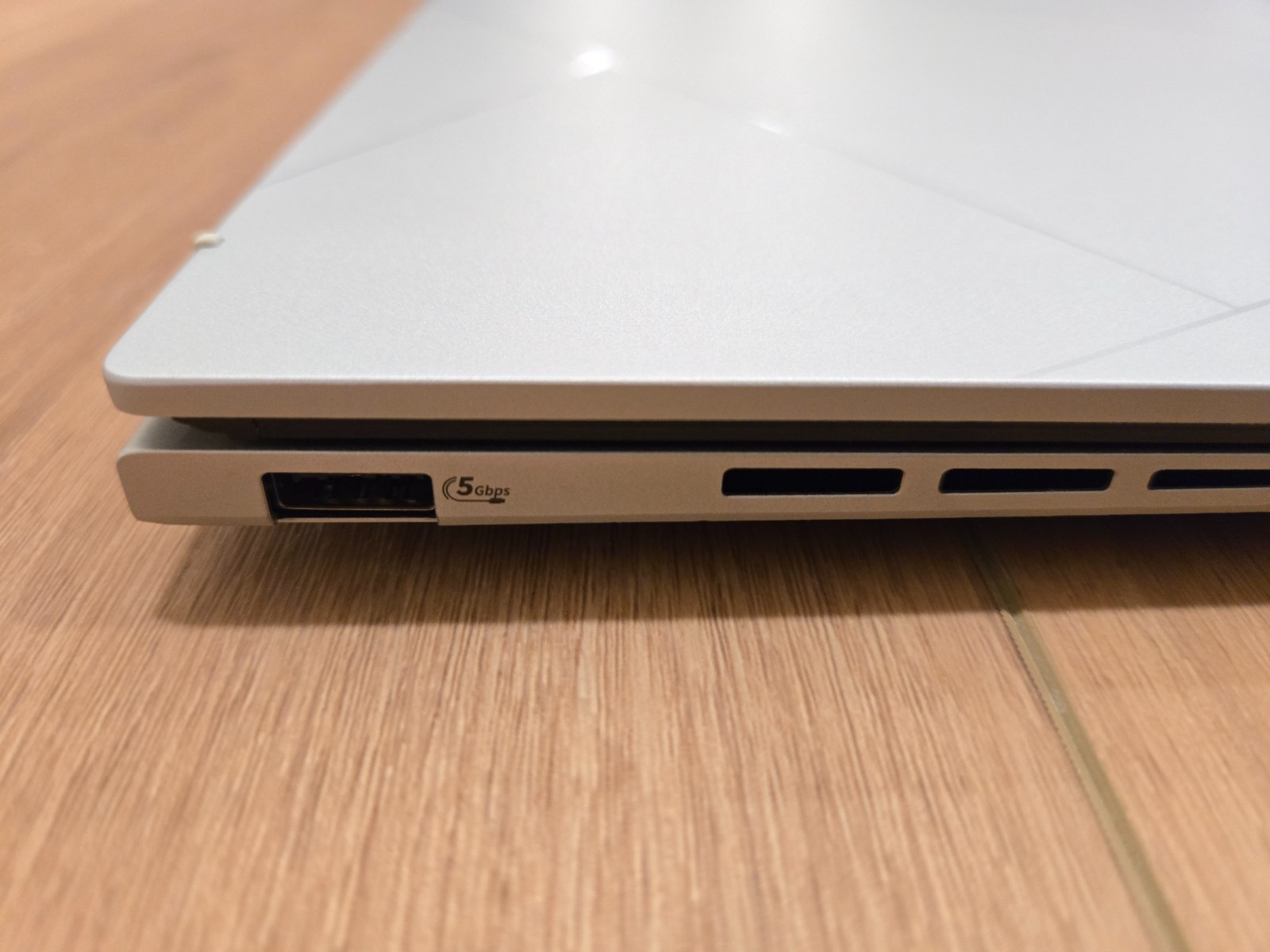 Asus Zenbook 14 CoreUltra 9 285H, 3K Touch, 32GB, 1TB SSD, Windows 11 Pro,Wifi 7