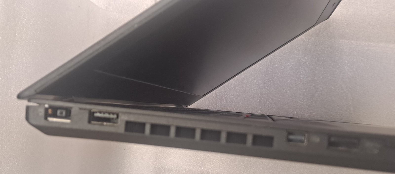 Lenovo T460 Thinkpad 14” Windows 10 Pro Intel i5-6200 120gb SSD 16gb web camera