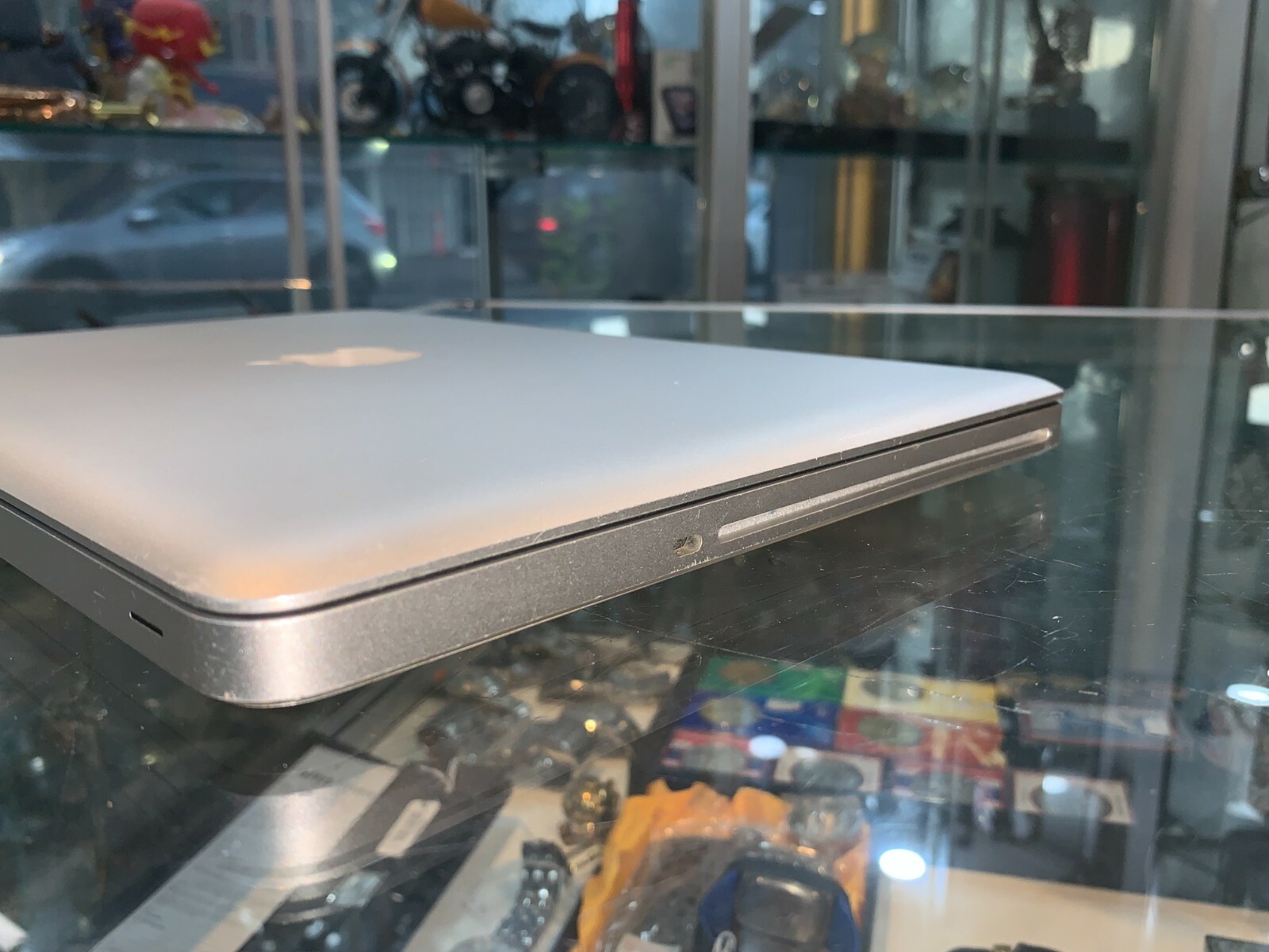 APPLE MACBOOK PRO (MD101LL/A) 13.3 / MID 2012 / 256GB SSD / 8 GB RAM – CORE I5