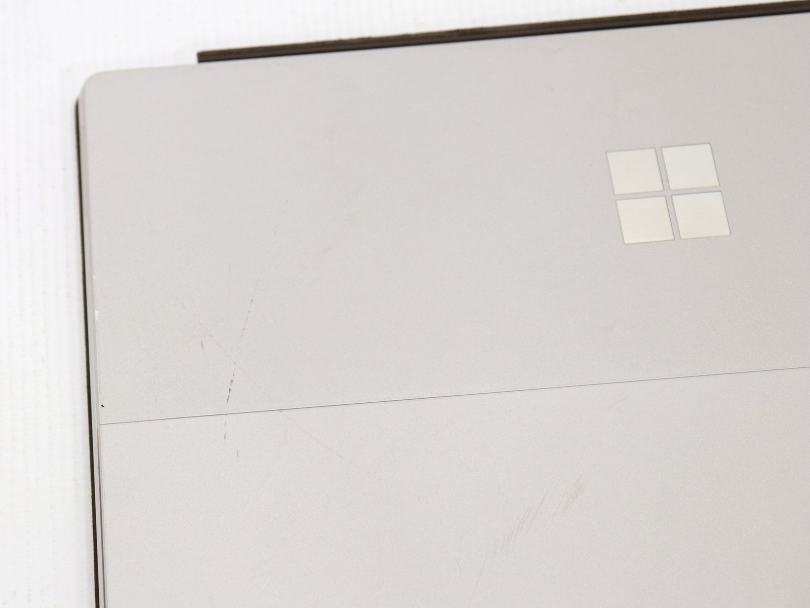 Microsoft Surface Pro 6 1796 12.3″ Intel i7-8650U 8GB 256GB NVMe Windows 11 Pro