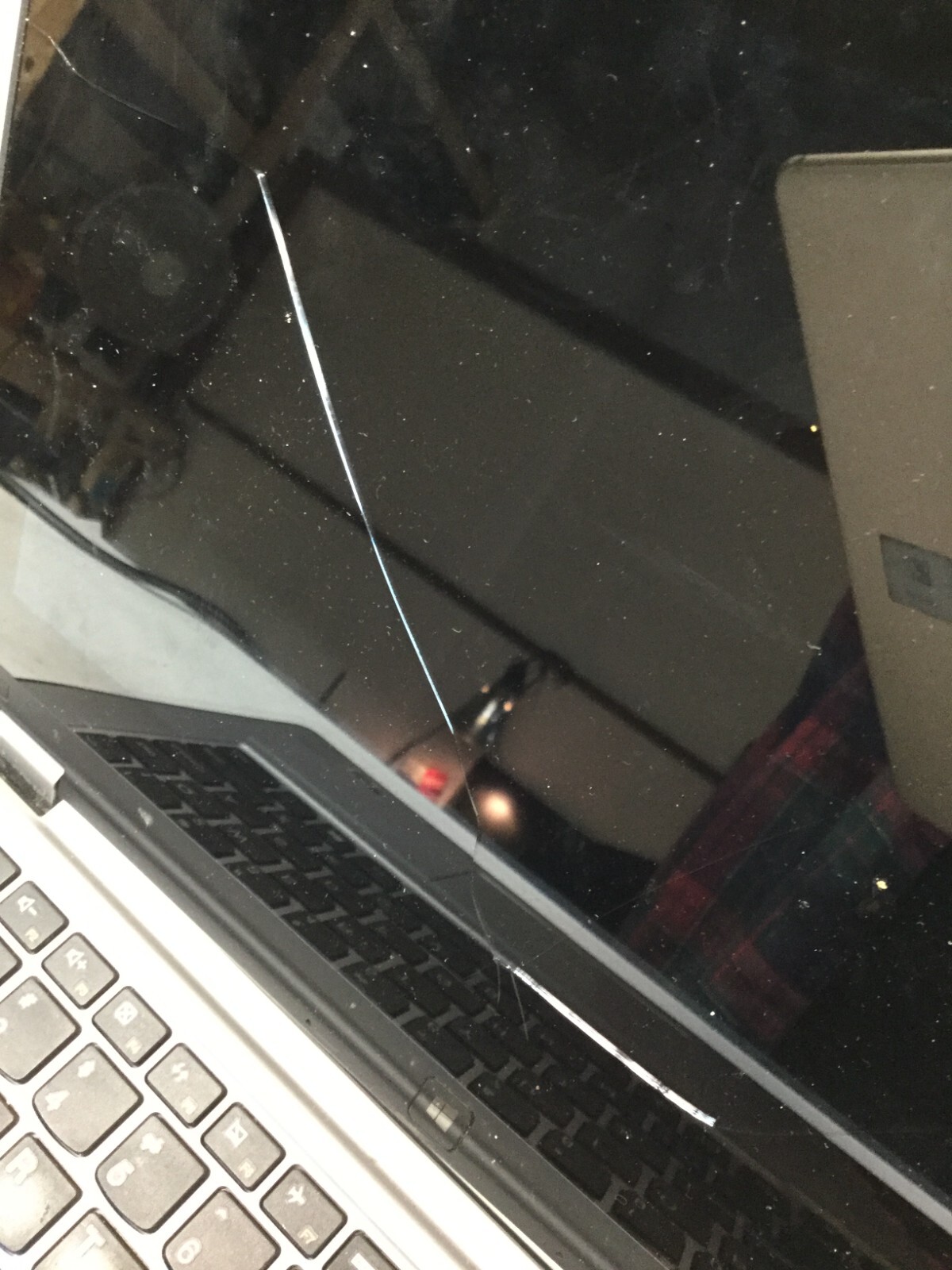 Lenovo Yoga 2 12″ Intel Pentium N3540 4GB RAM- CRACKED DISPLAY -MZ