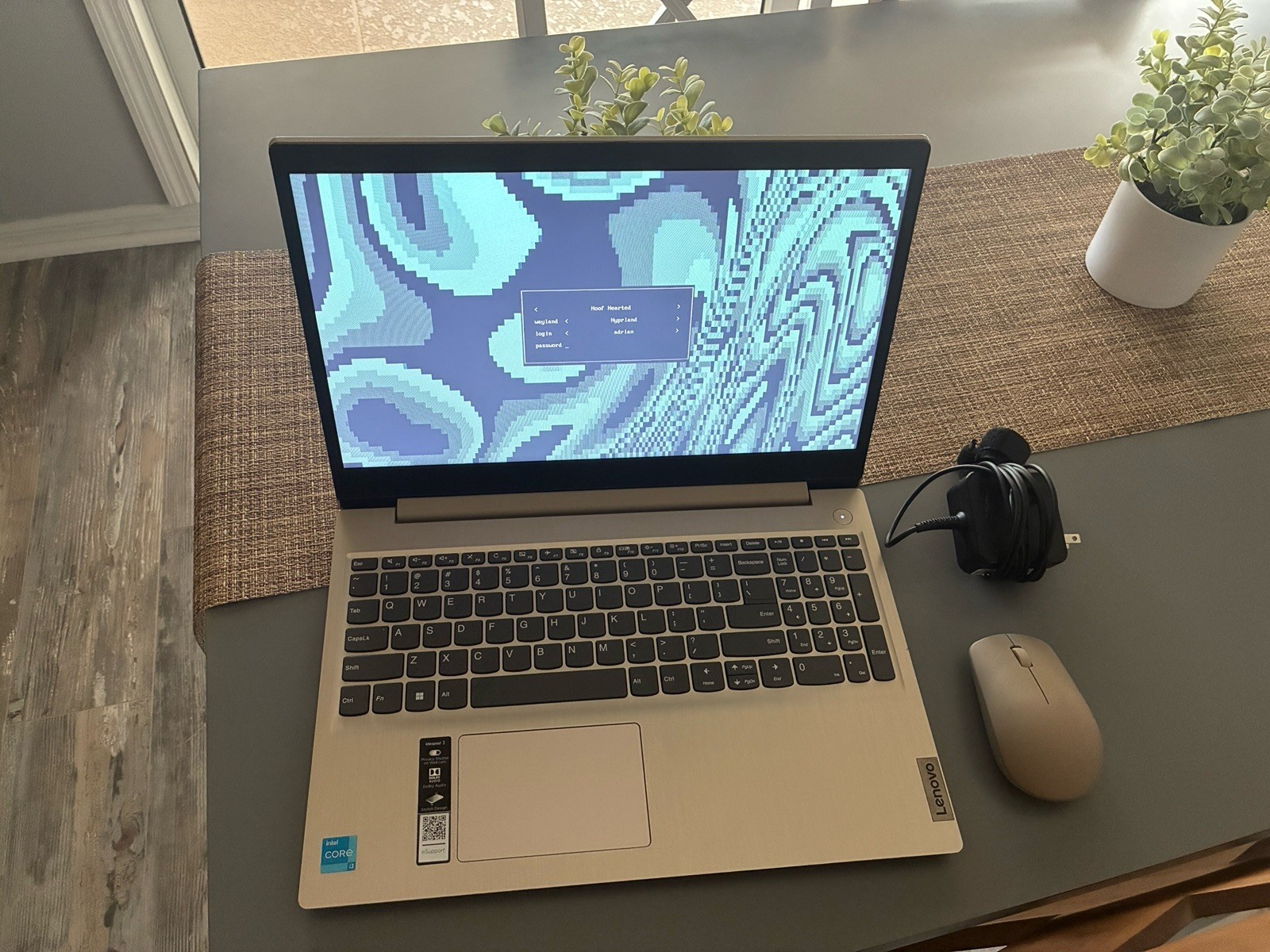 Lenovo IdeaPad 3 15.6″ Intel Core i3 8GB RAM 256GB SSD Silver NO OS