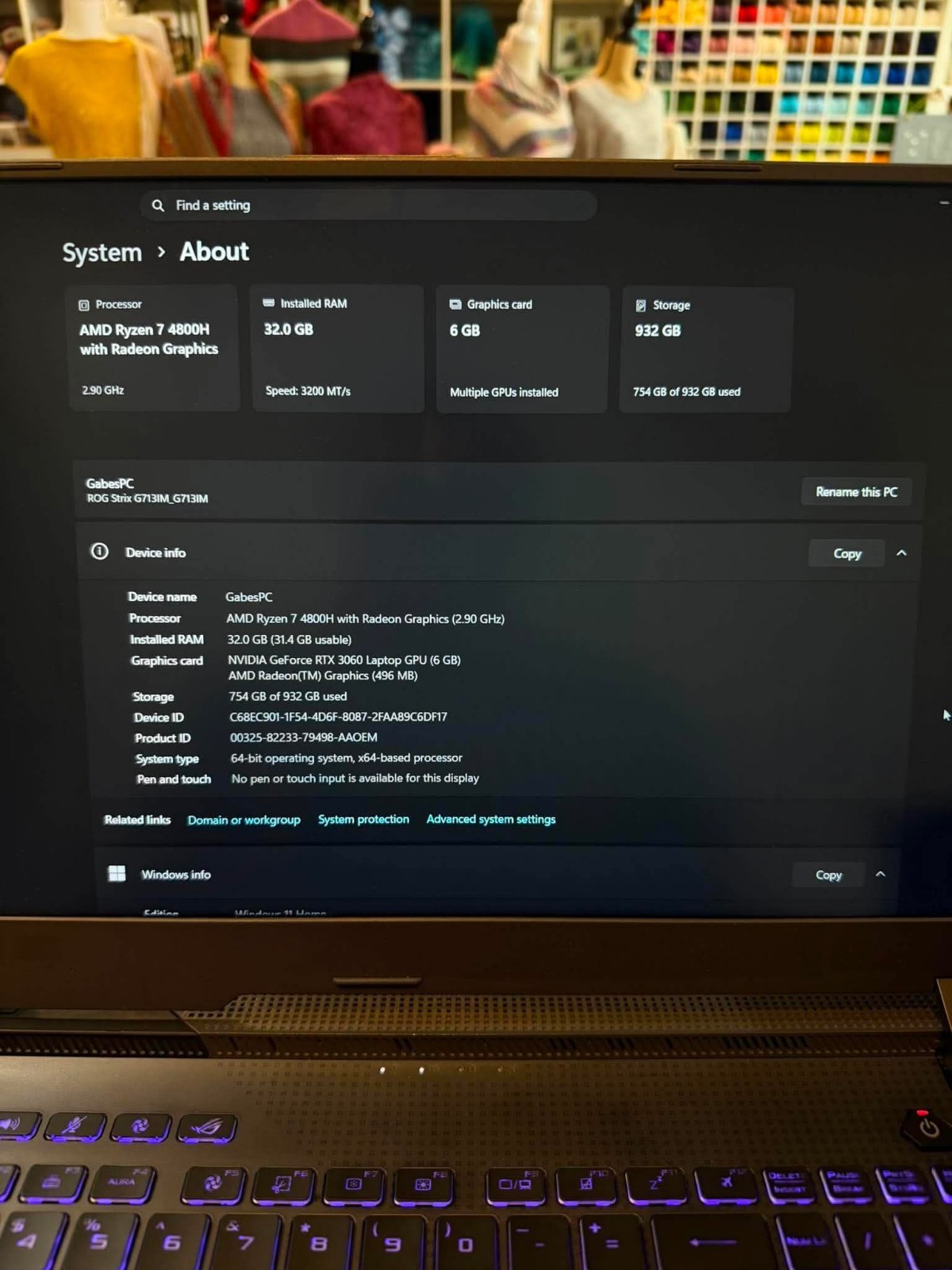 ASUS ROG Strix G713IM 17″ Ryzen 7 4800H 2.9GHz 32GB RAM 1TB SSD AMD WIN11