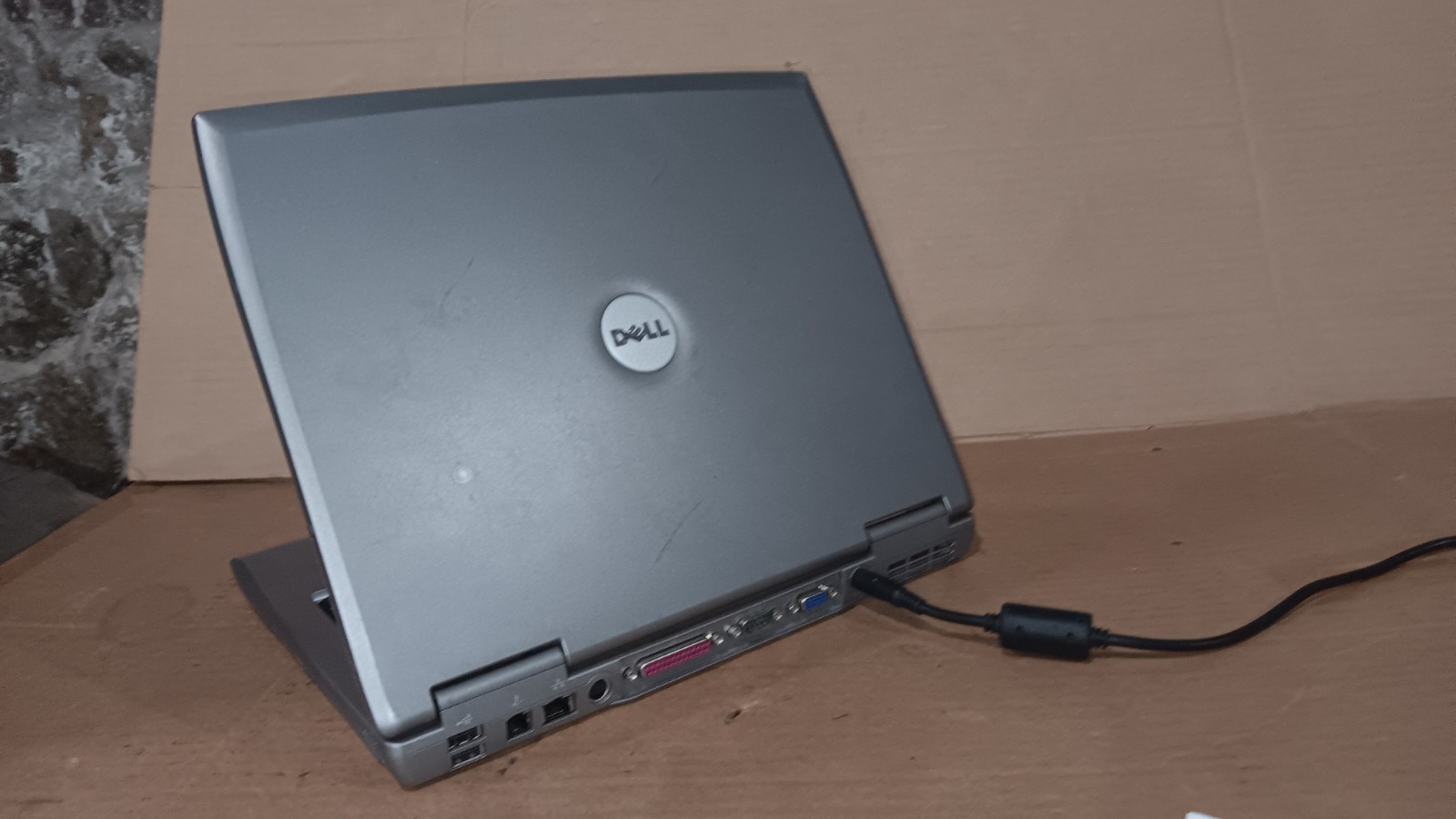 Vintage Dell Latitude D510 Laptop Windows XP pro SP3 Serial port Parallel port
