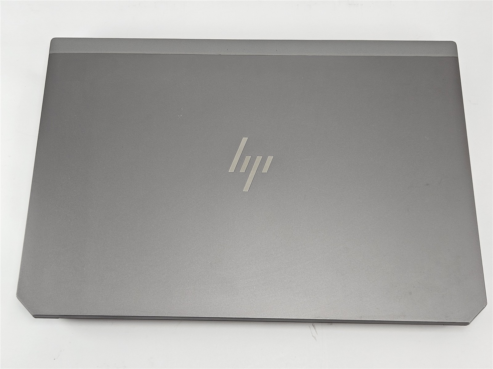 HP ZBook 17 G6 Intel Xeon E-2286M 64GB 1TB SSD RTX 4000 17.3″ No OS
