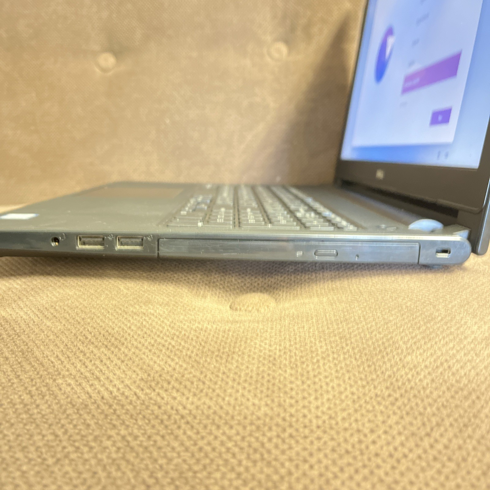Dell Inspiron 5566 15.6” Core i7-7500u 2.7ghz 8gb 128GB SSD With Power Cord