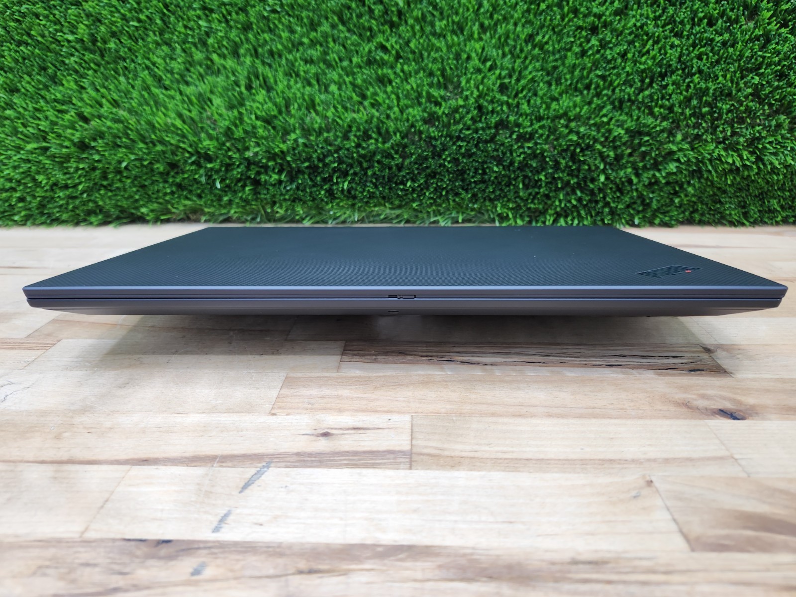 Lenovo ThinkPad P1 Gen 3 15.6″ 4K Touchscreen i9-10885H 32GB 512GB SSD T2000 ~