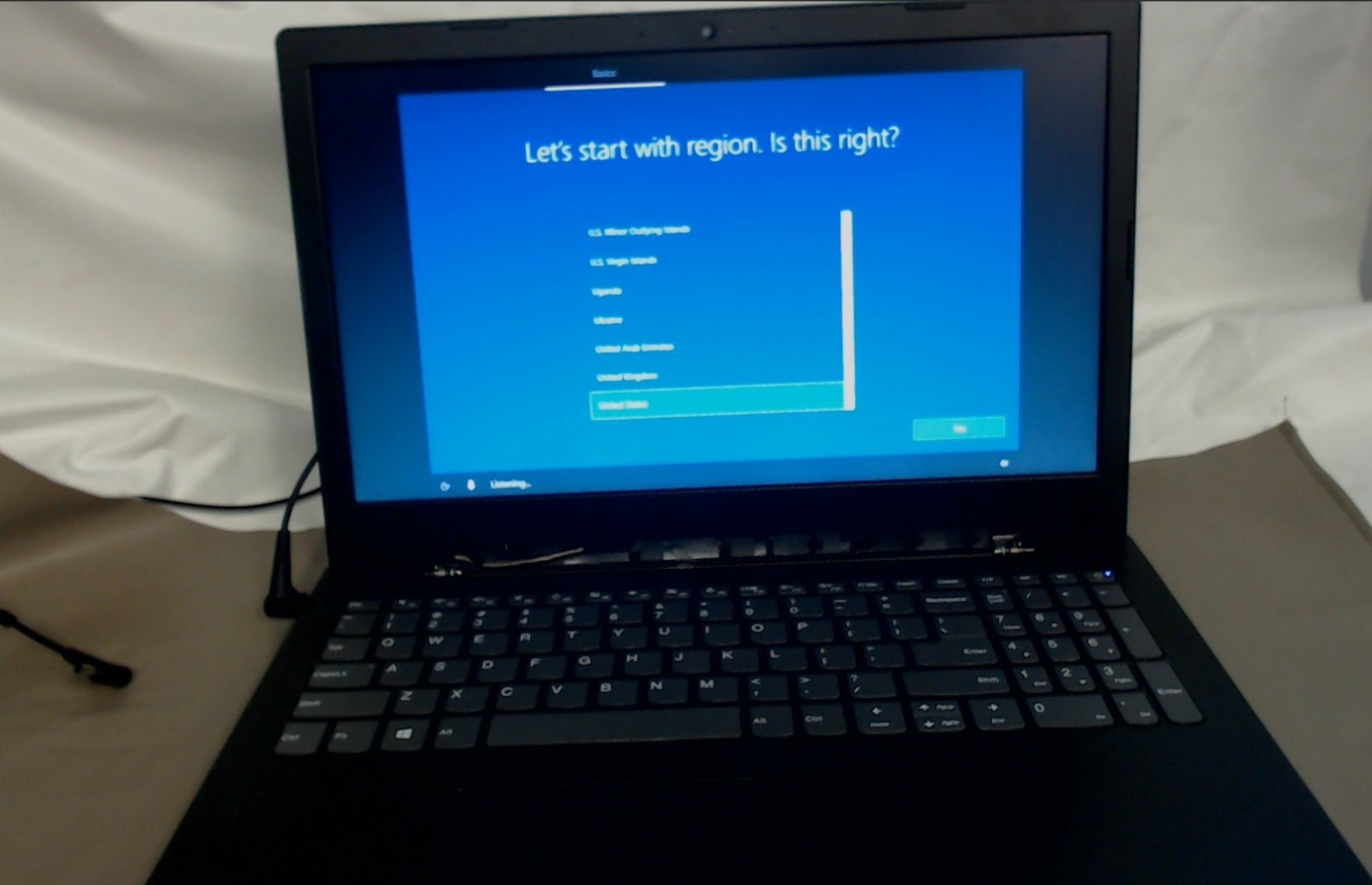 Lenovo Laptop 130-15AST 81H5000NUS 15.6″ HD- AMD A6-9225 4GRAM 500GHDD W10H,used