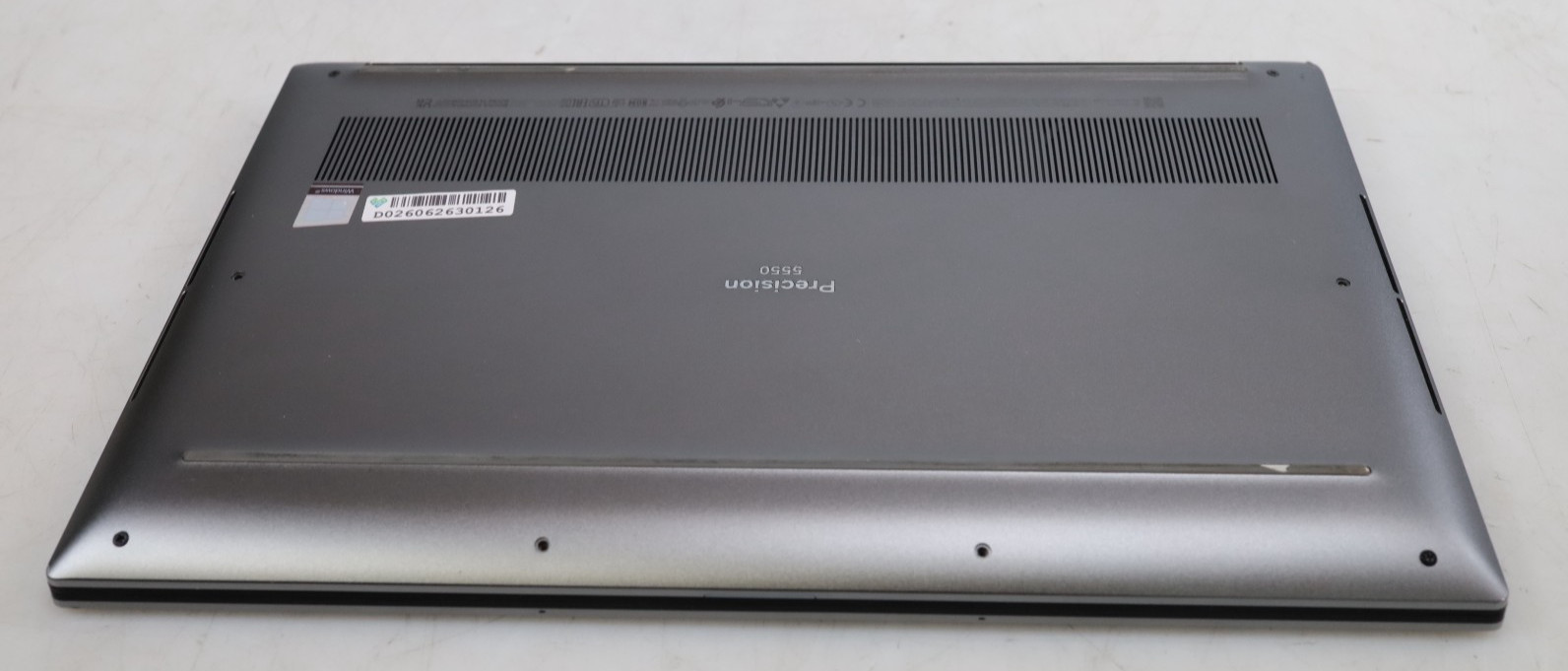 Dell PRECISION 5550 15.7″ Intel i9-10885H 4GB DDR4 QUADRO T2000 No HDD COA OS