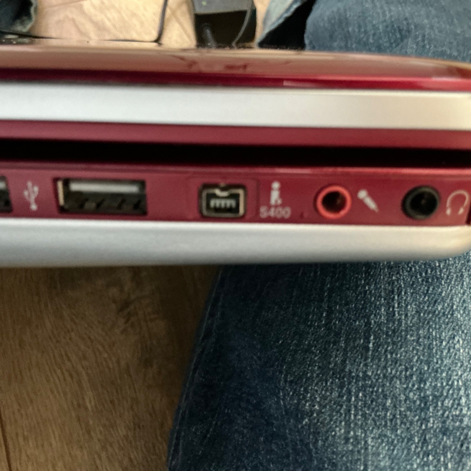 VTG SONY RED VAIO 15 INCH LAPTOP/ 14.1 INCH SCREEN W/NEW POWER CHARGER