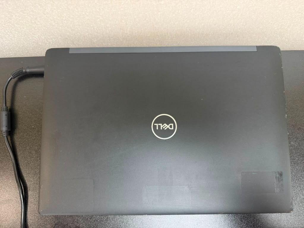 Dell Latitude 7390 13.3″ i5-7300U 16GB RAM NO BATTERY . Read desc