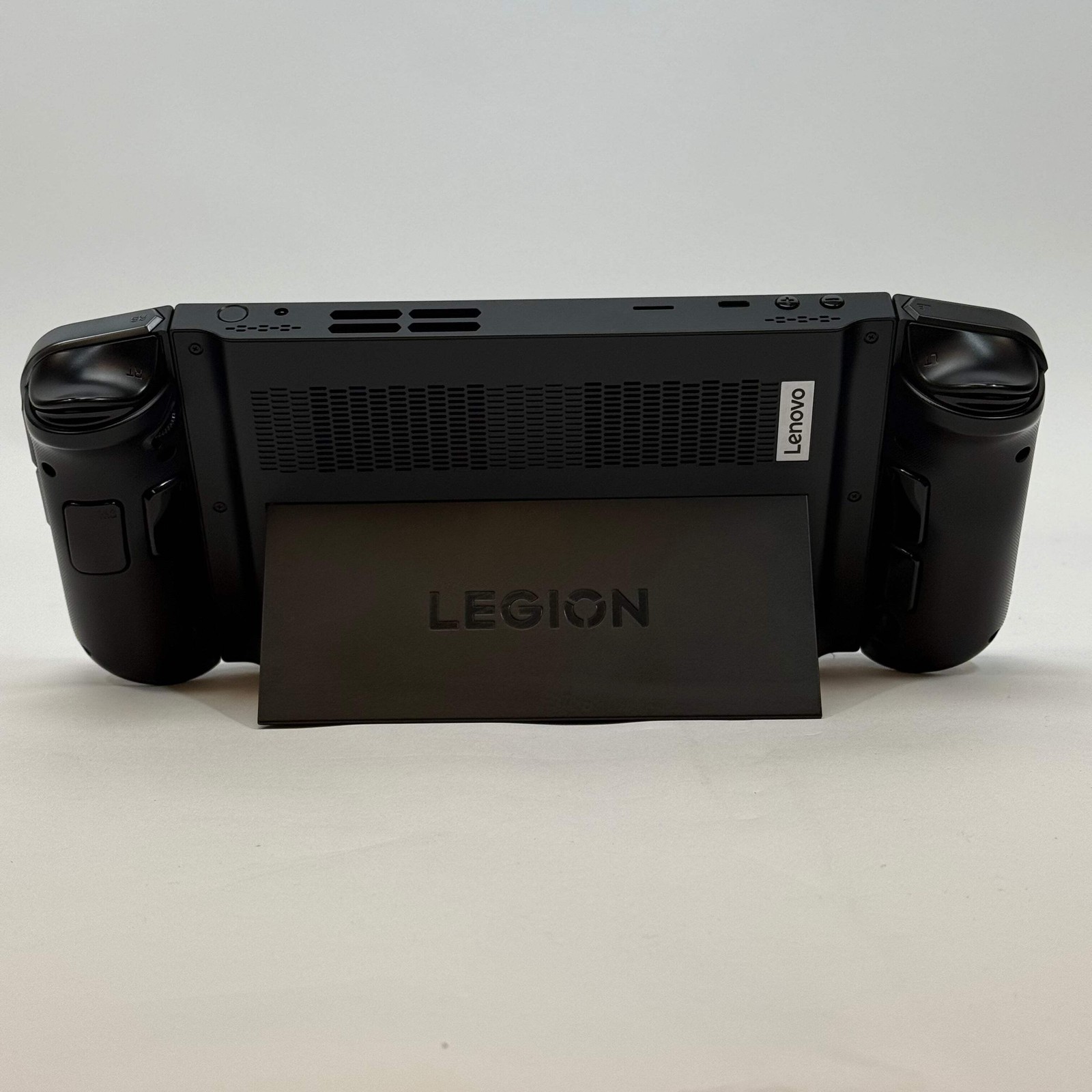 Lenovo Legion Go 8.8″ AMD Ryzen Z1 Extreme 16GB RAM 512GB Shadow Black 8APU1