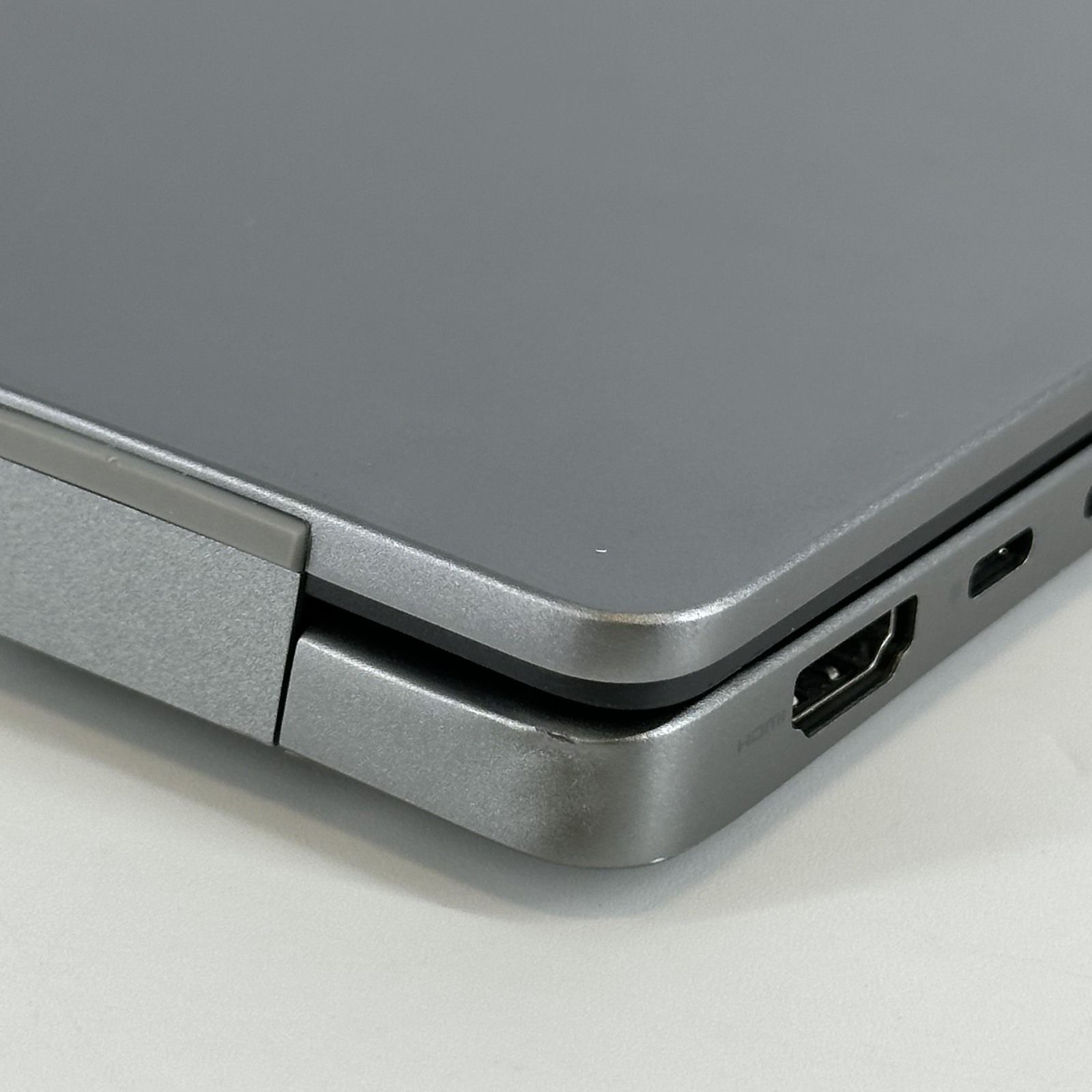 Dell Latitude 7450 14 FHD+ 3.8 GHz Ultra 7 165H 32GB 512GB SSD Good BENT FRAME