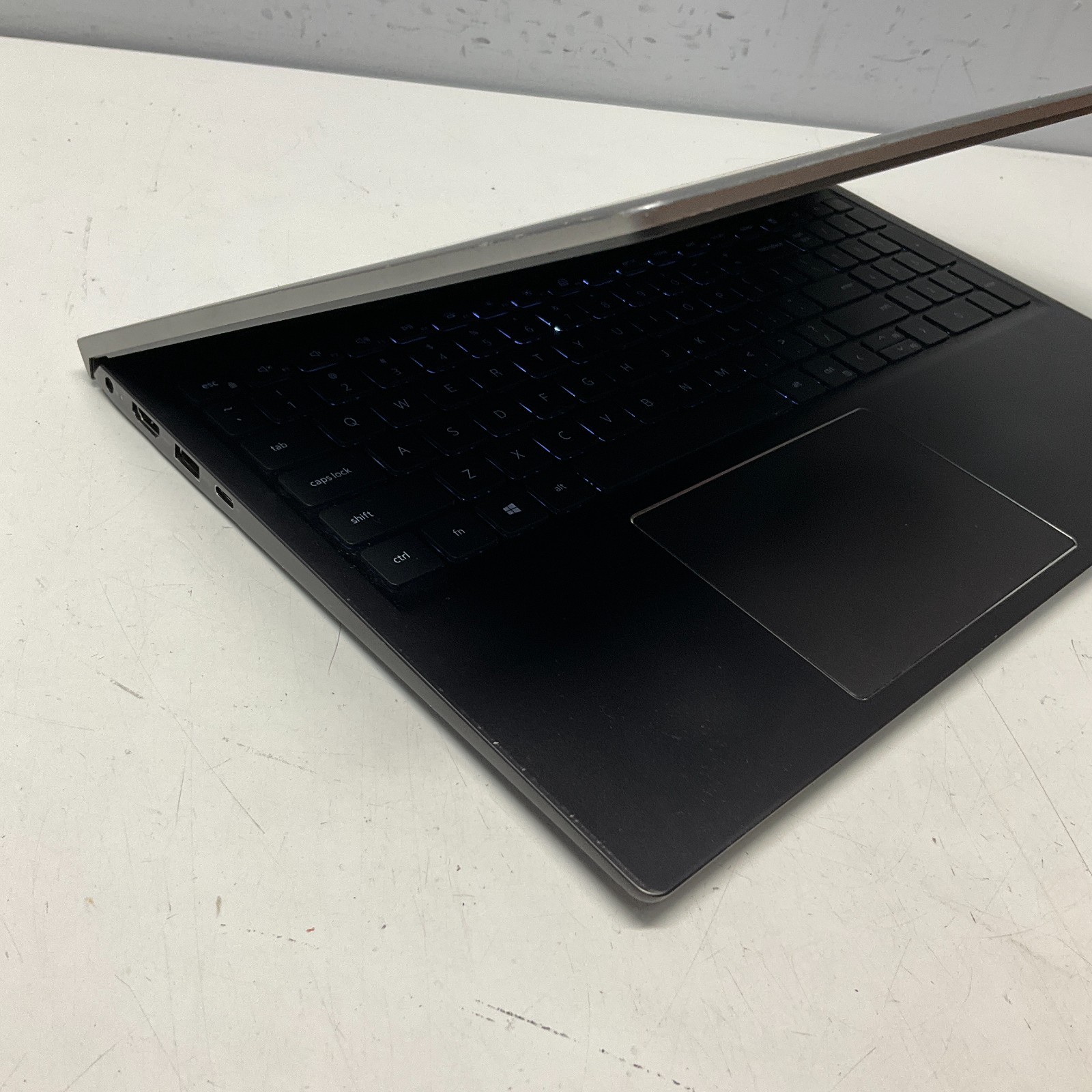 Dell Vostro 15 5510 Intel Core i5-11300H 8GB 256GB SSD Windows 11 Pro Laptop