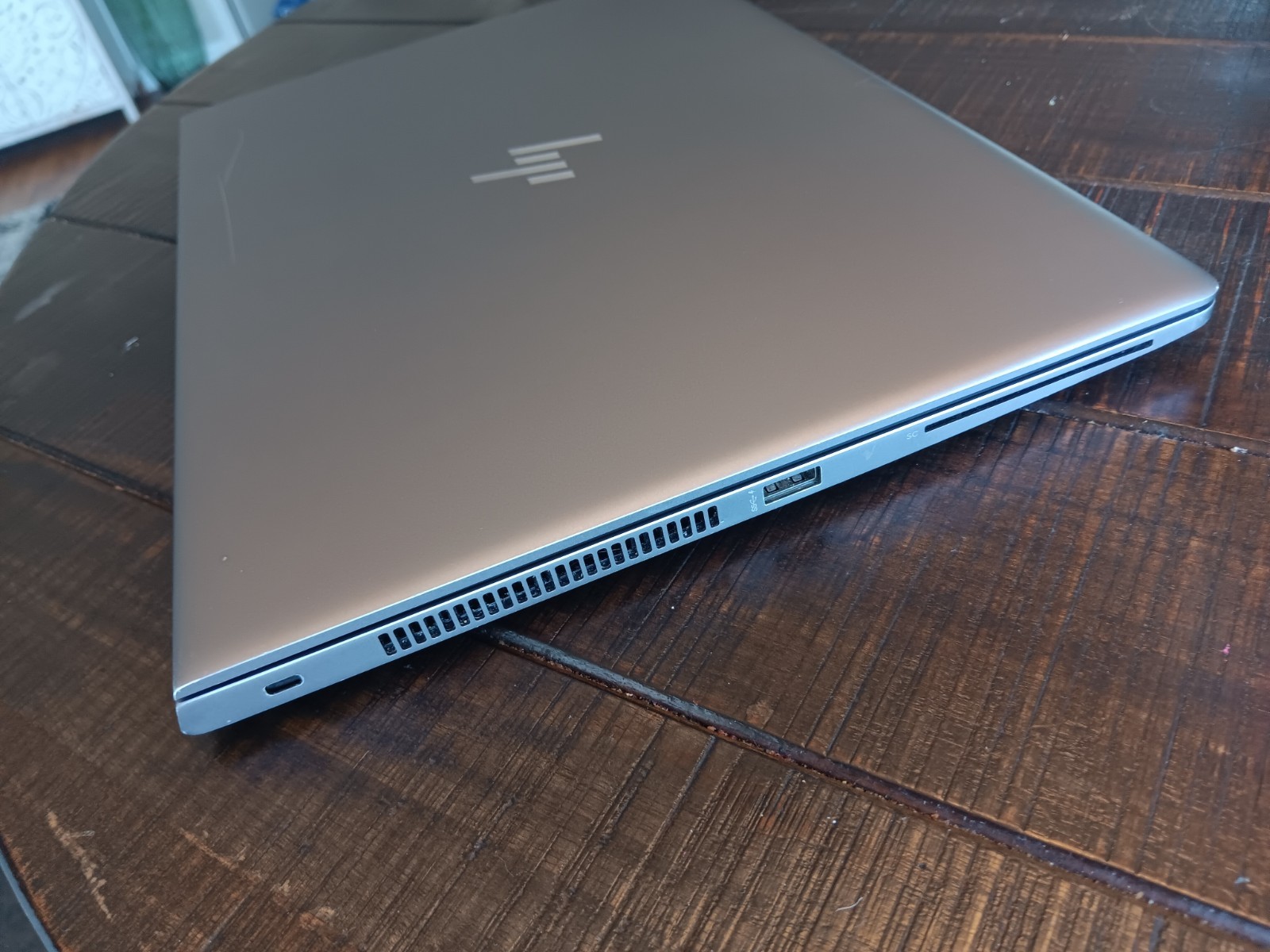HP ZBook 14U G6 Laptop(256GB SSD Intel Core i5-8365U 1.9GHz 8GB RAM) Laptop