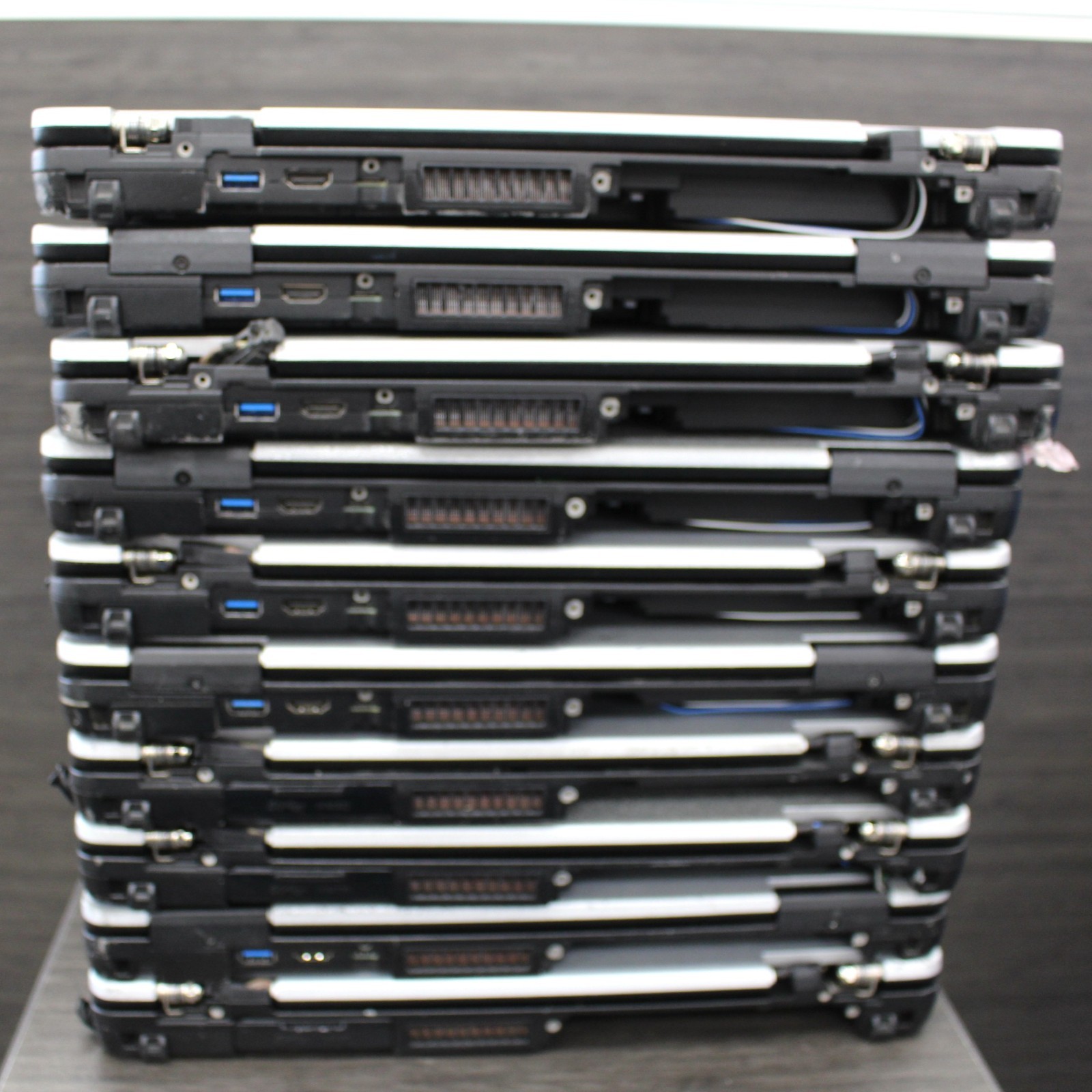 Lot of 10 Panasonic Toughbook FZ-55 14″, i5-8365U 4GB, NO SSD, Functional