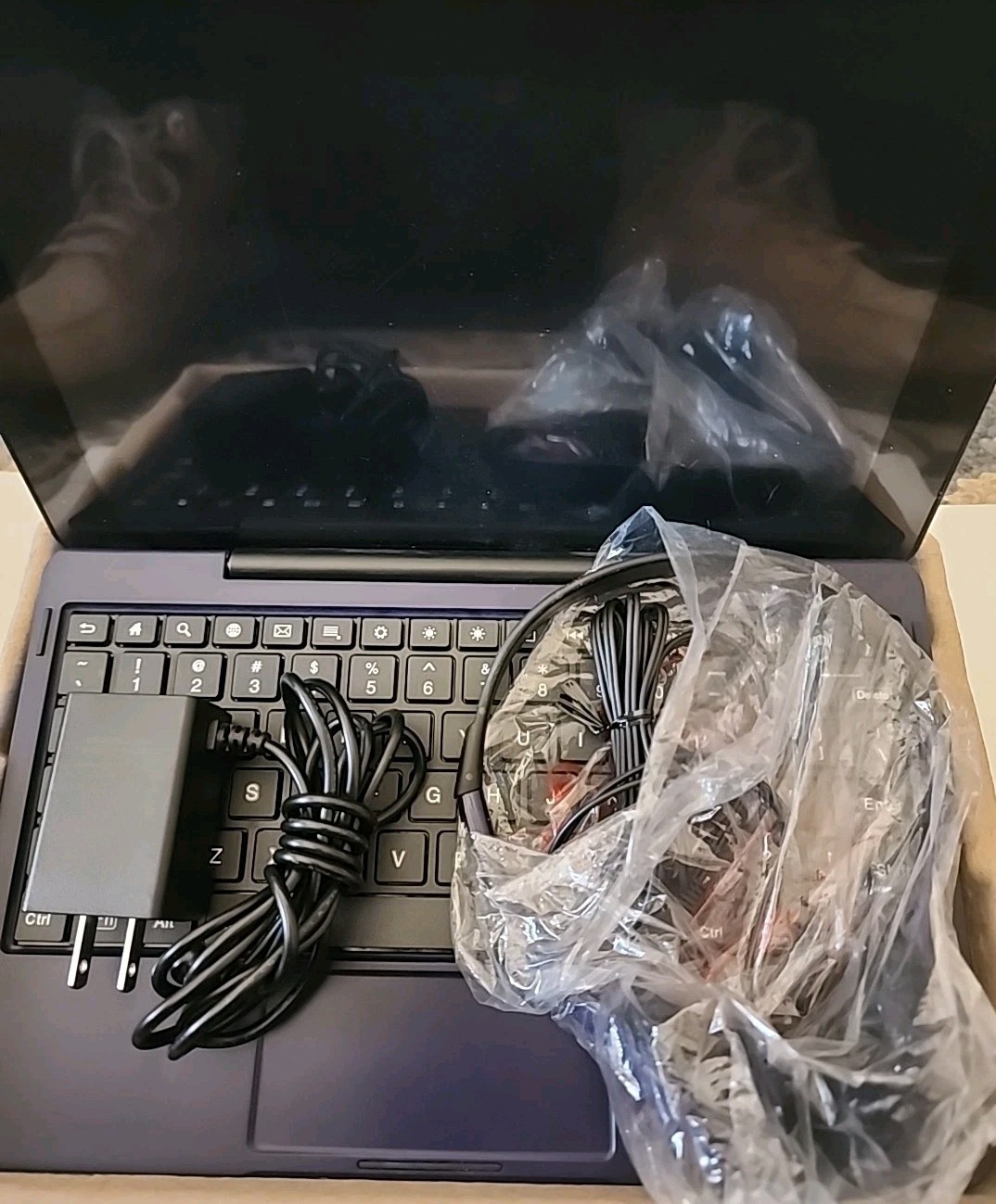 RCA Premier Atlas 10 Pro – Tablet Detachable Key Board, Charger, Case.For Parts!