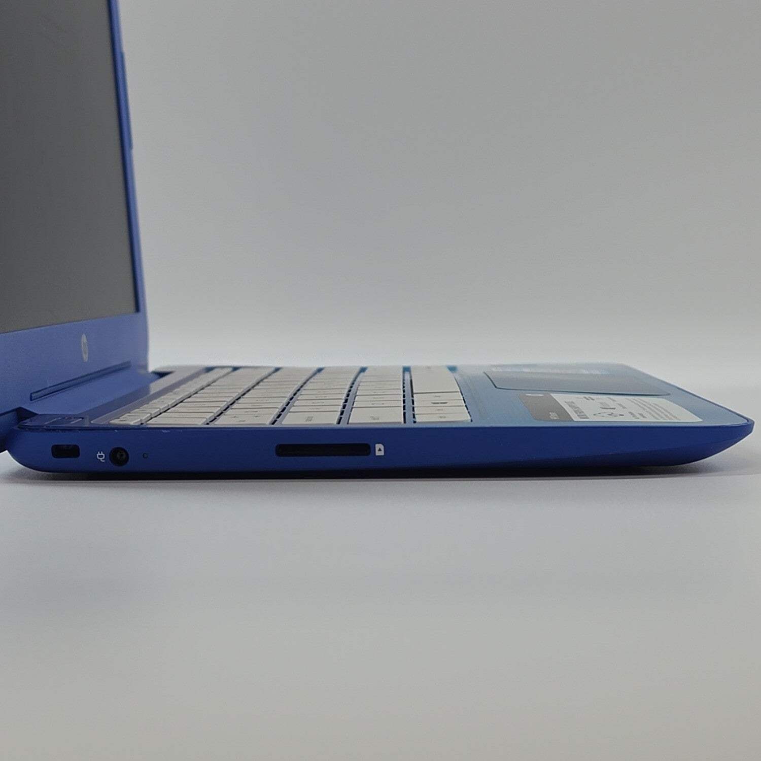 HP Stream 11-D001DX 11.6″ Celeron N2840 2.16GHz 2GB RAM 32GB SSD
