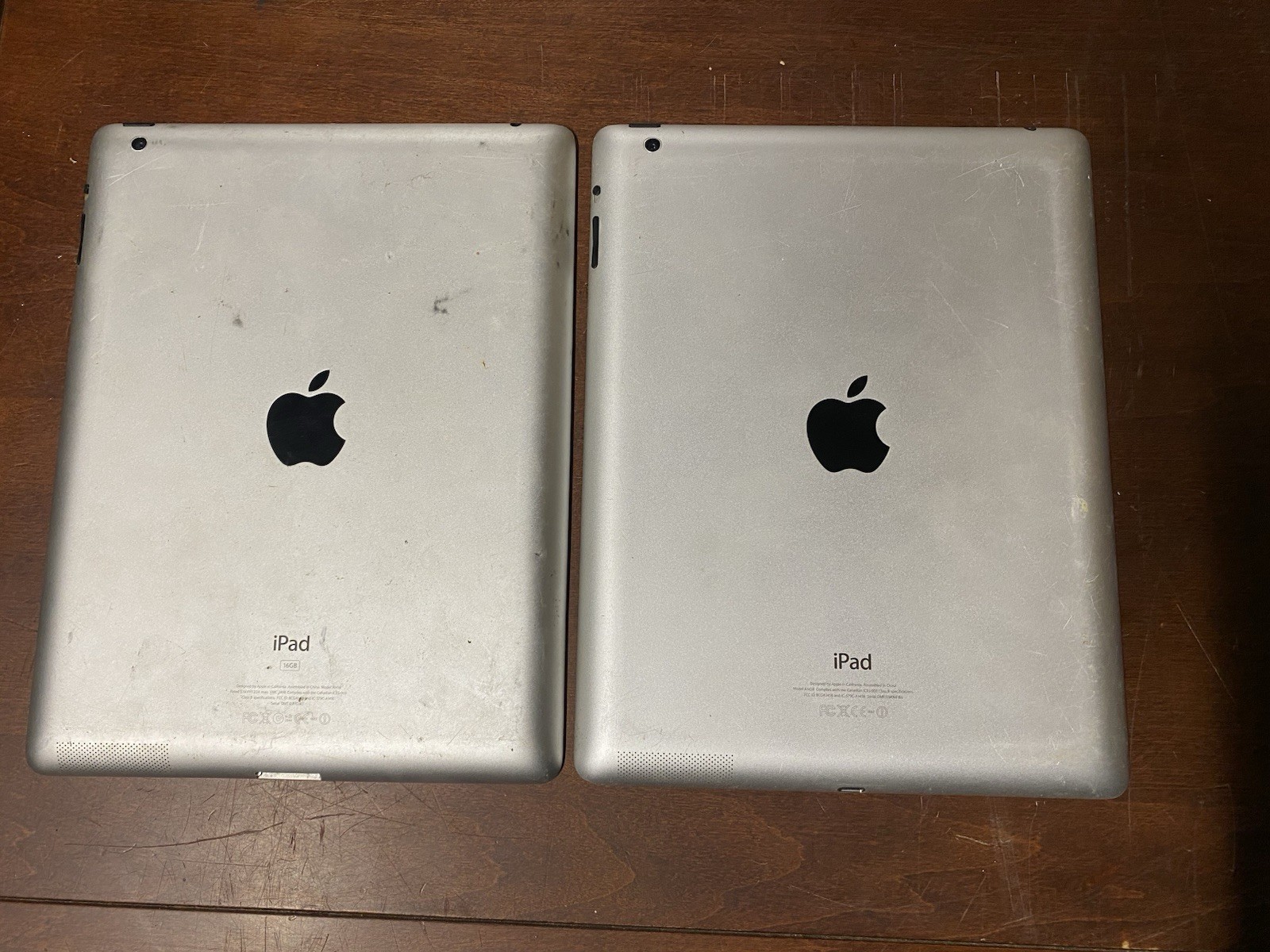 Apple iPad 9.7in 16GB Wi‑Fi Silver Lot of 2 A1416 A1458 For Parts