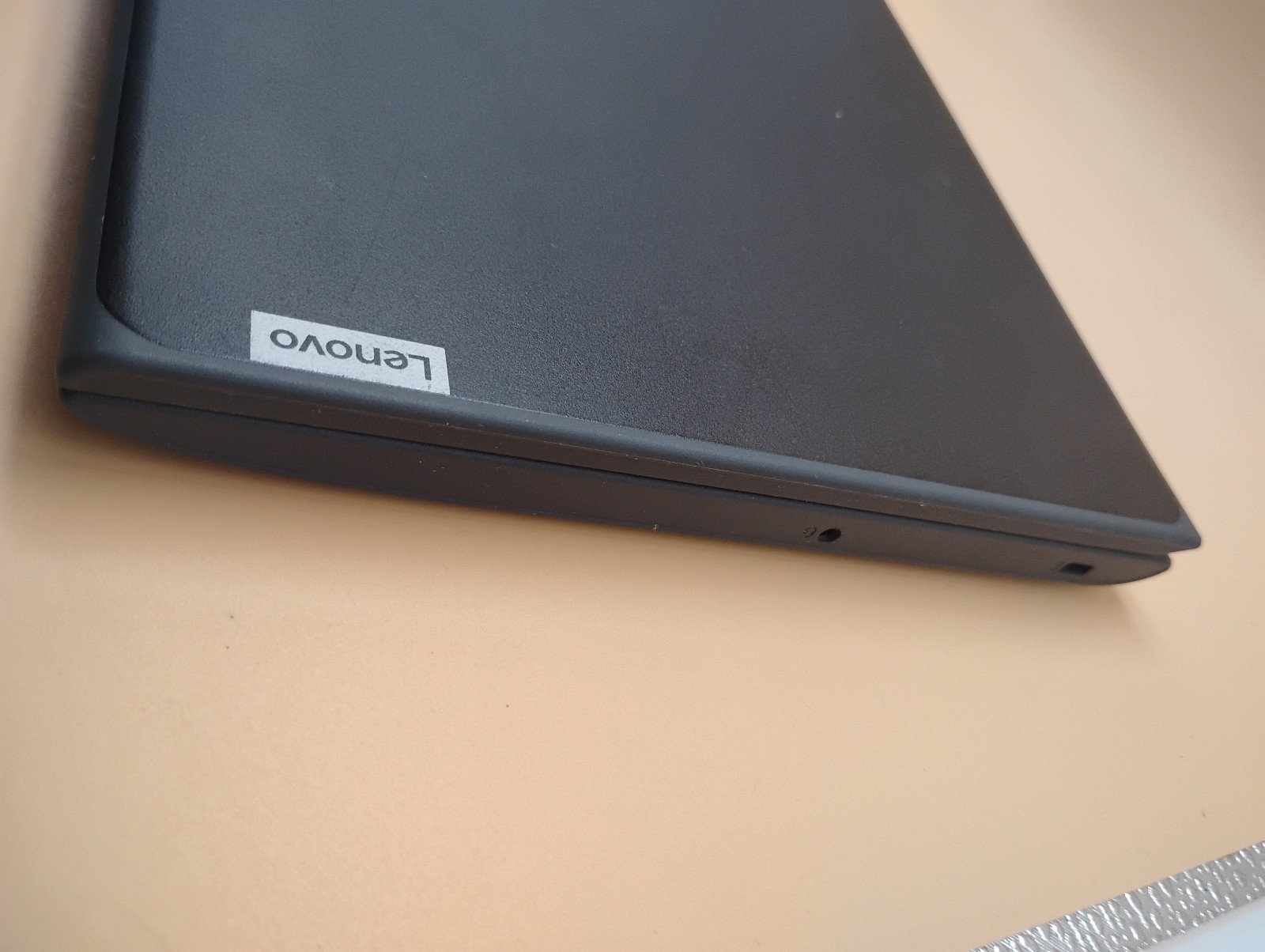 Lenovo 100E 2nd GEN 11.6″ 4 RAM 32 EMMC Chromebook Used Good Working Condition