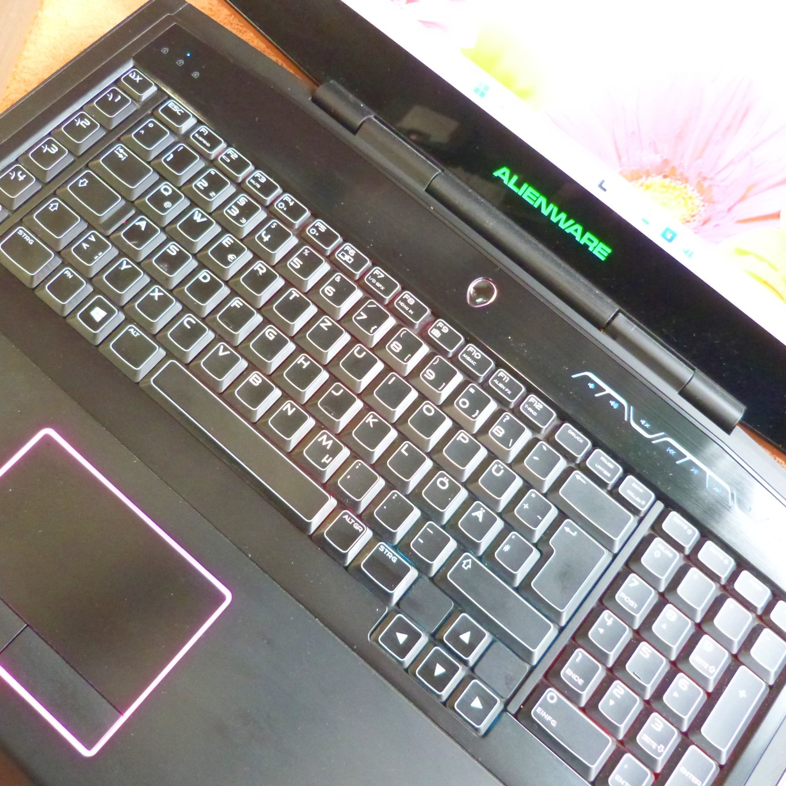 Alienware M18x R2 HIGH END FULLHD I 2TB SSD Windows 11 l 16GB RAM NEW l Core i7