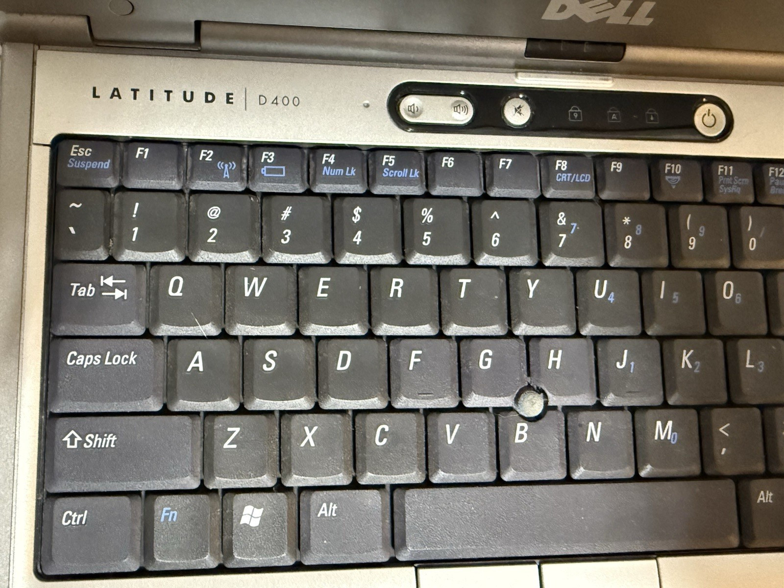 DELL LATITUDE D400 12.1″ Laptop INTEL PENTIUM 1.4GHz 2Gb 60Gb HDD WinXP PRO SP3