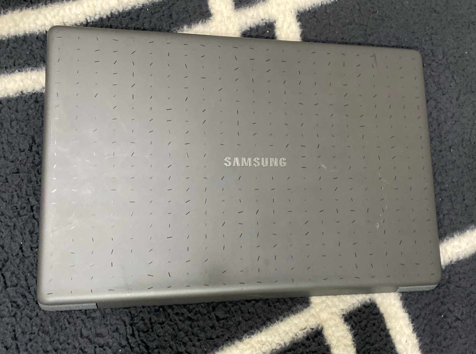 Samsung NP530XBB-K06US i5-7200U 8/256/2.5GHZ Intel HD 620 13.3-inch BAD BATTERY