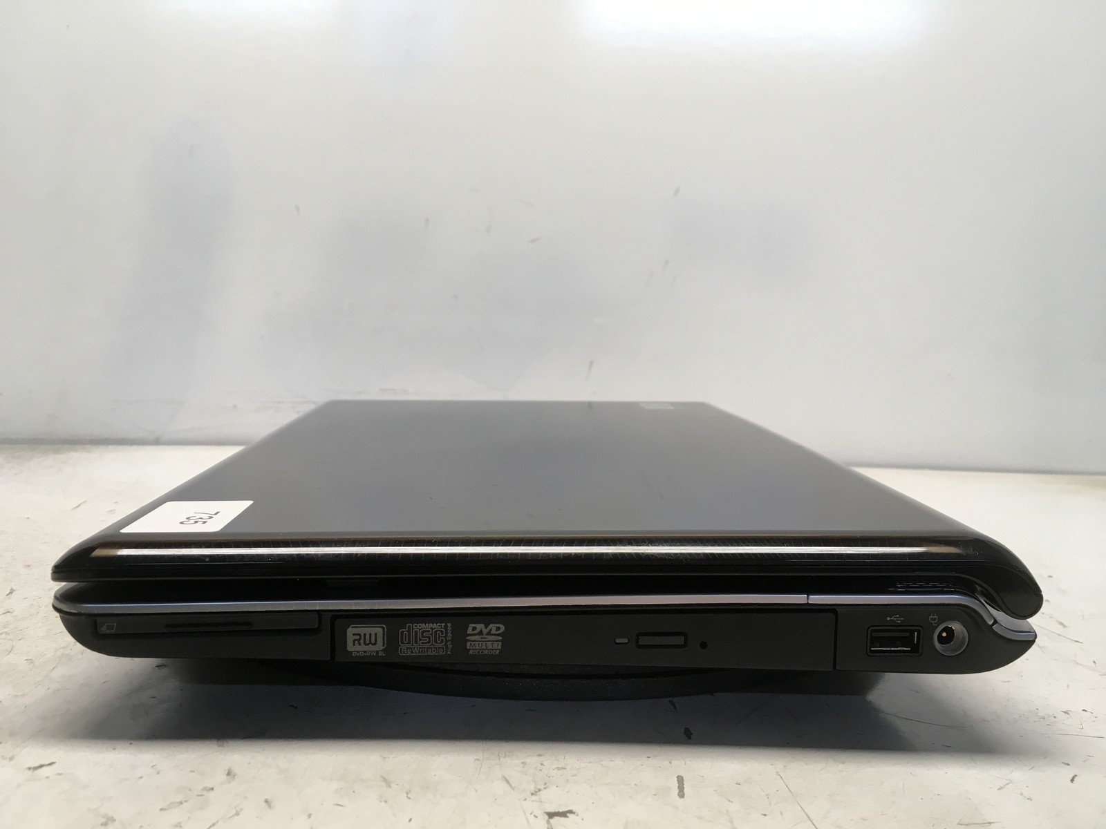 HP Pavilion 6423OM AMD Turion 64 X2 TL-58 1900MHz 2 GB NO HDD No Batt